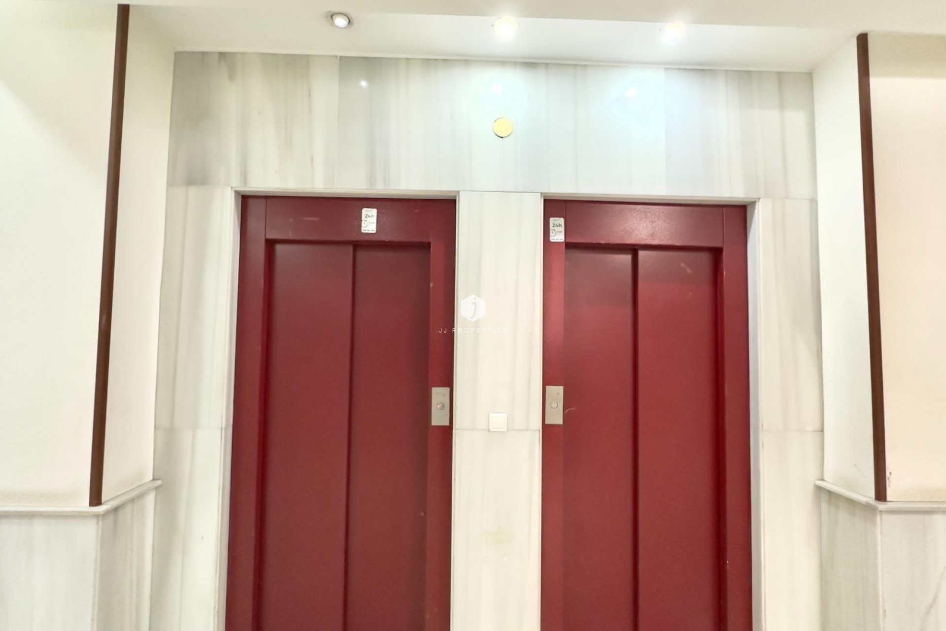 D'occasion - Appartement -
Torrevieja - Centro