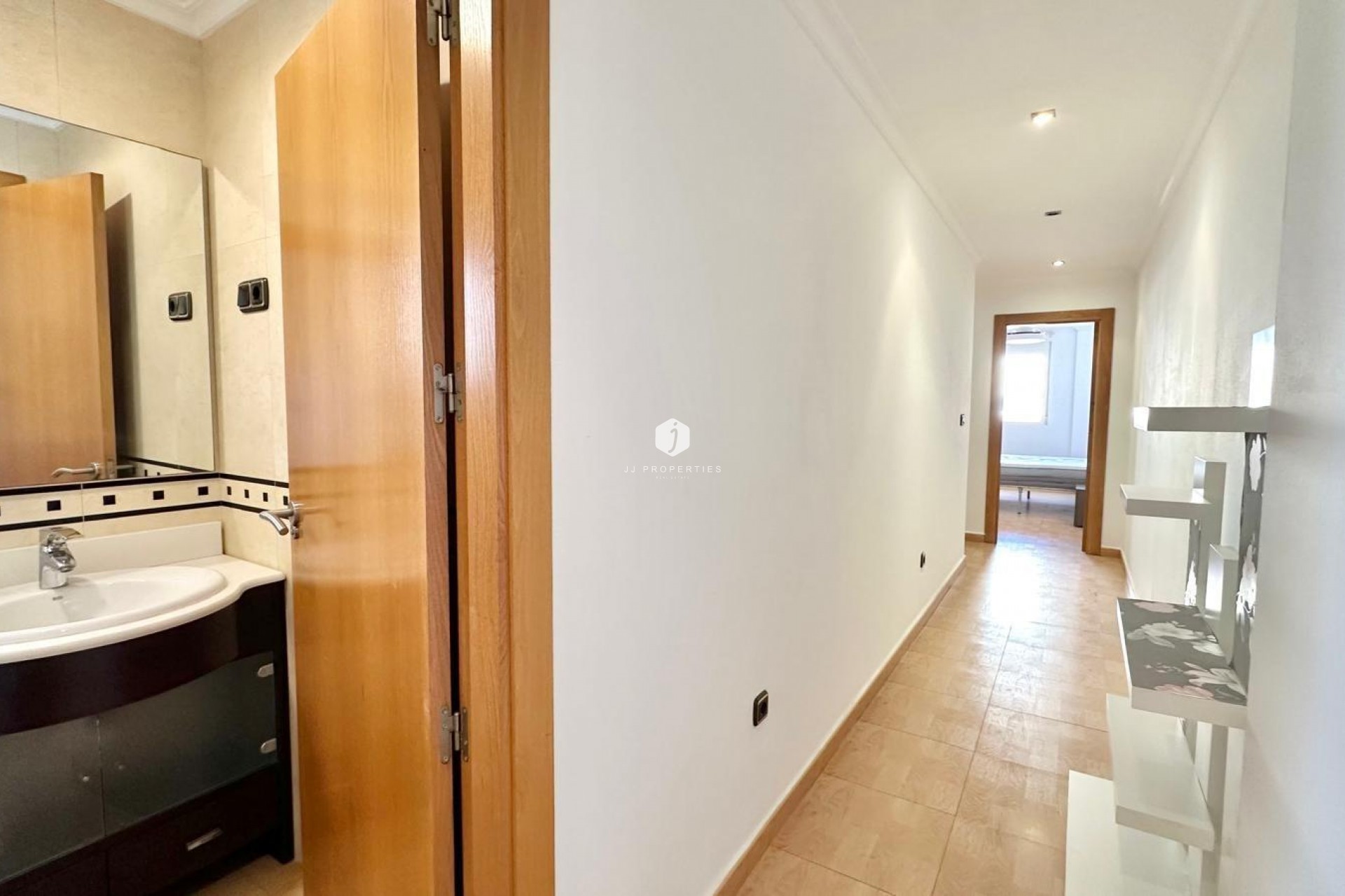 D'occasion - Appartement -
Torrevieja - Centro