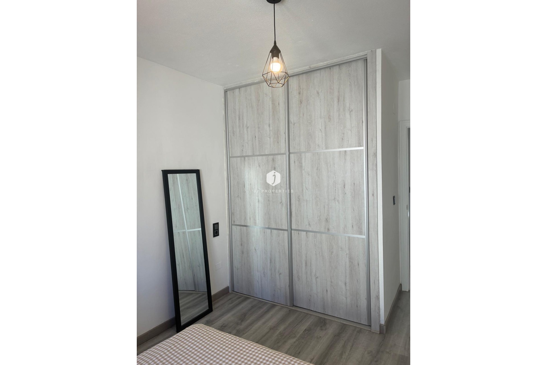 D'occasion - Appartement -
Torrevieja - Centro