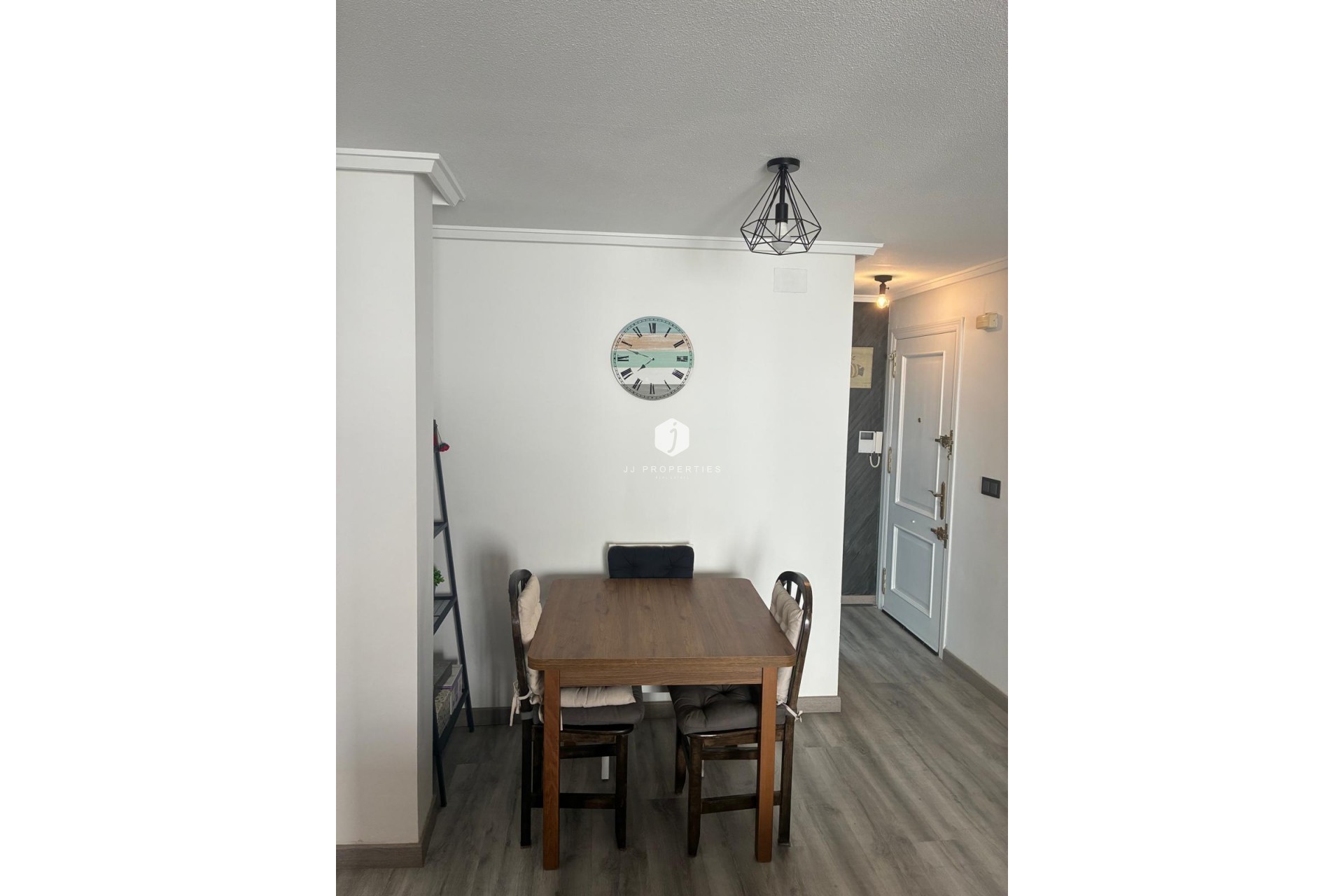 D'occasion - Appartement -
Torrevieja - Centro