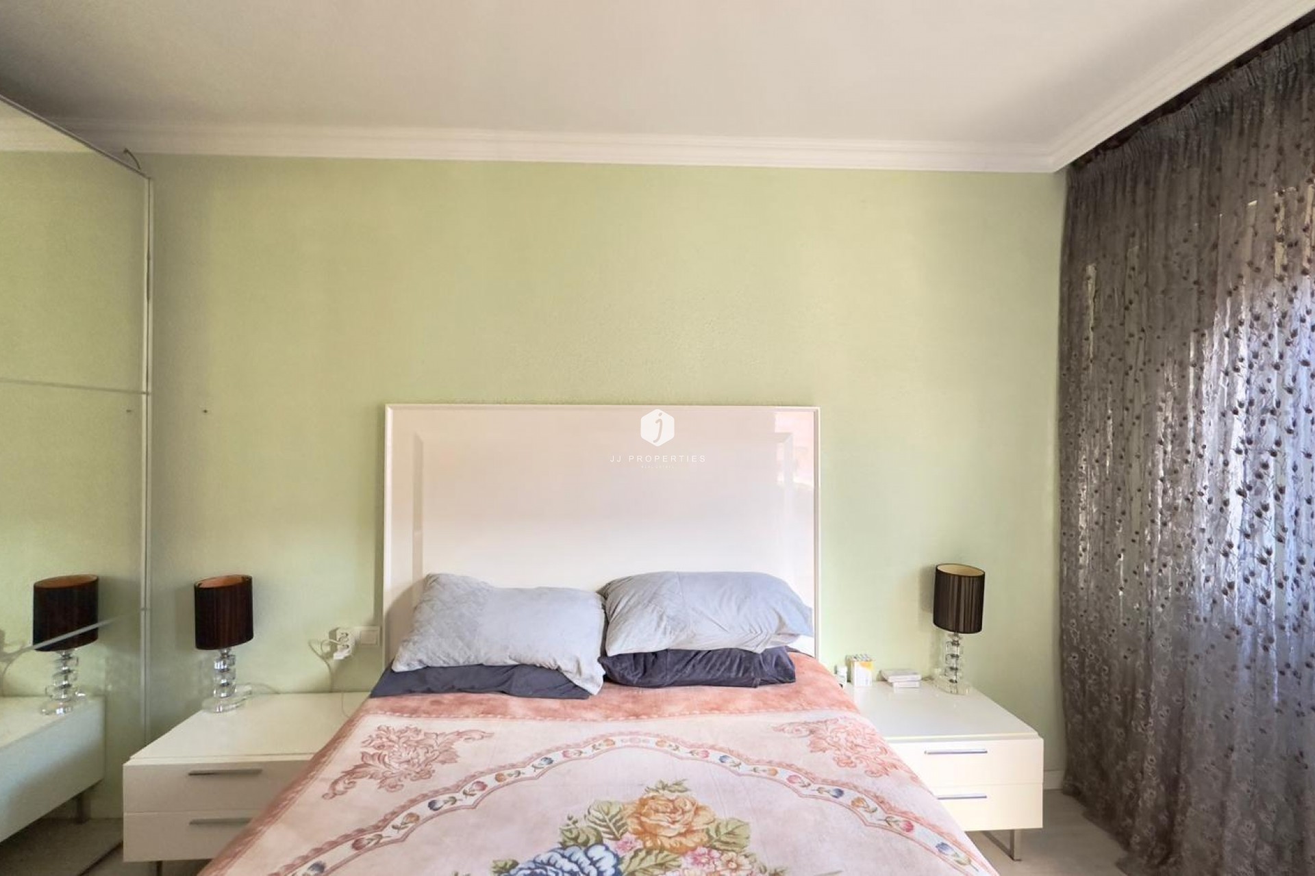 D'occasion - Appartement -
Torrevieja - Centro