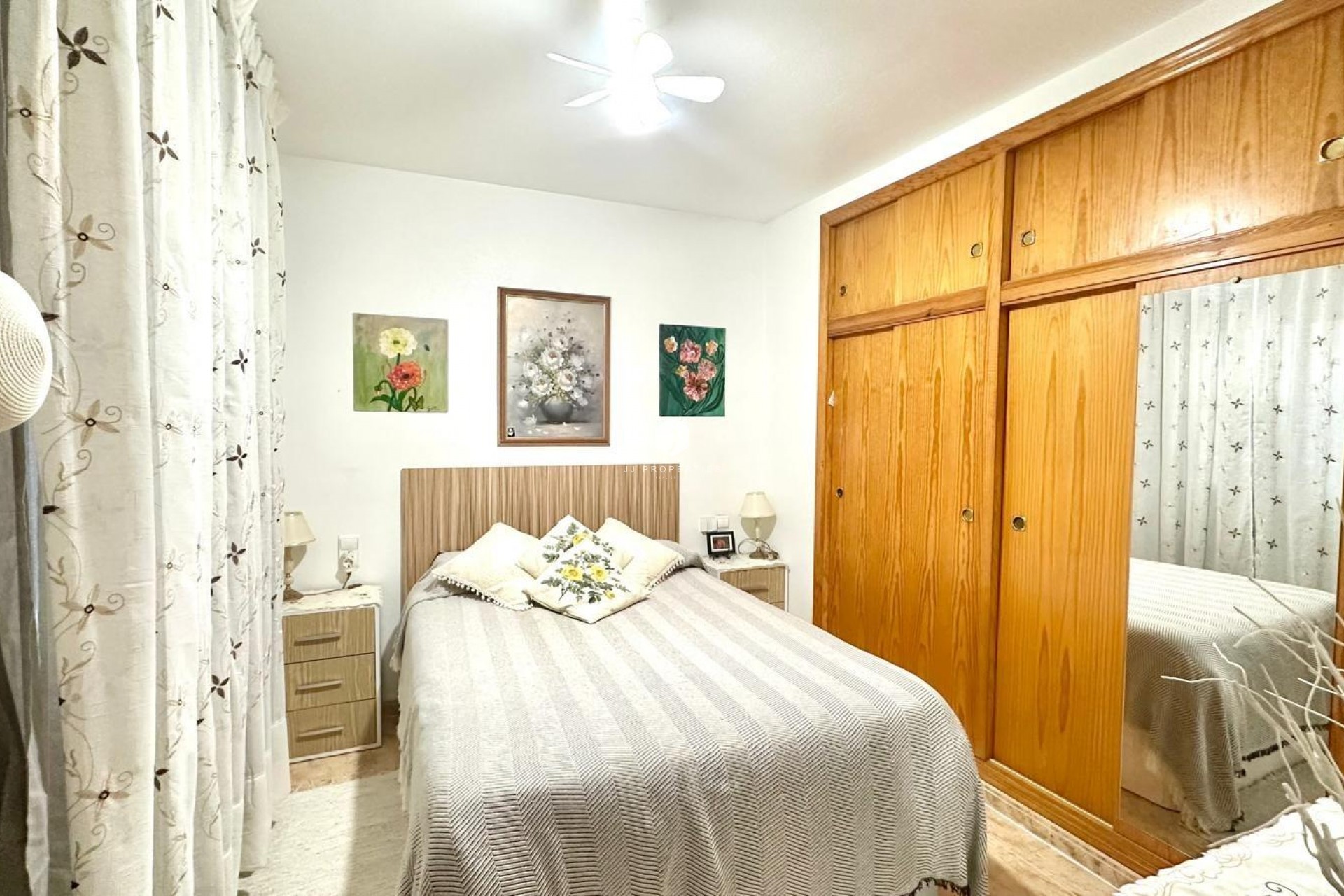 D'occasion - Appartement -
Torrevieja - Centro