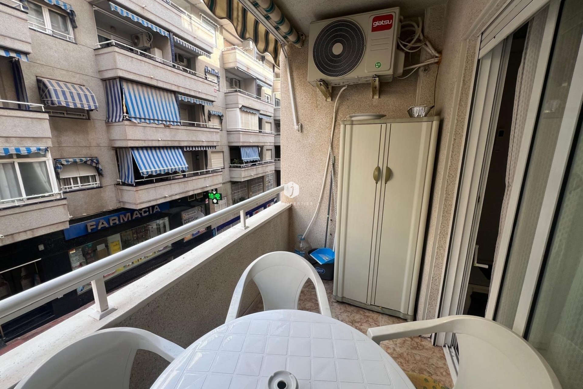 D'occasion - Appartement -
Torrevieja - Centro