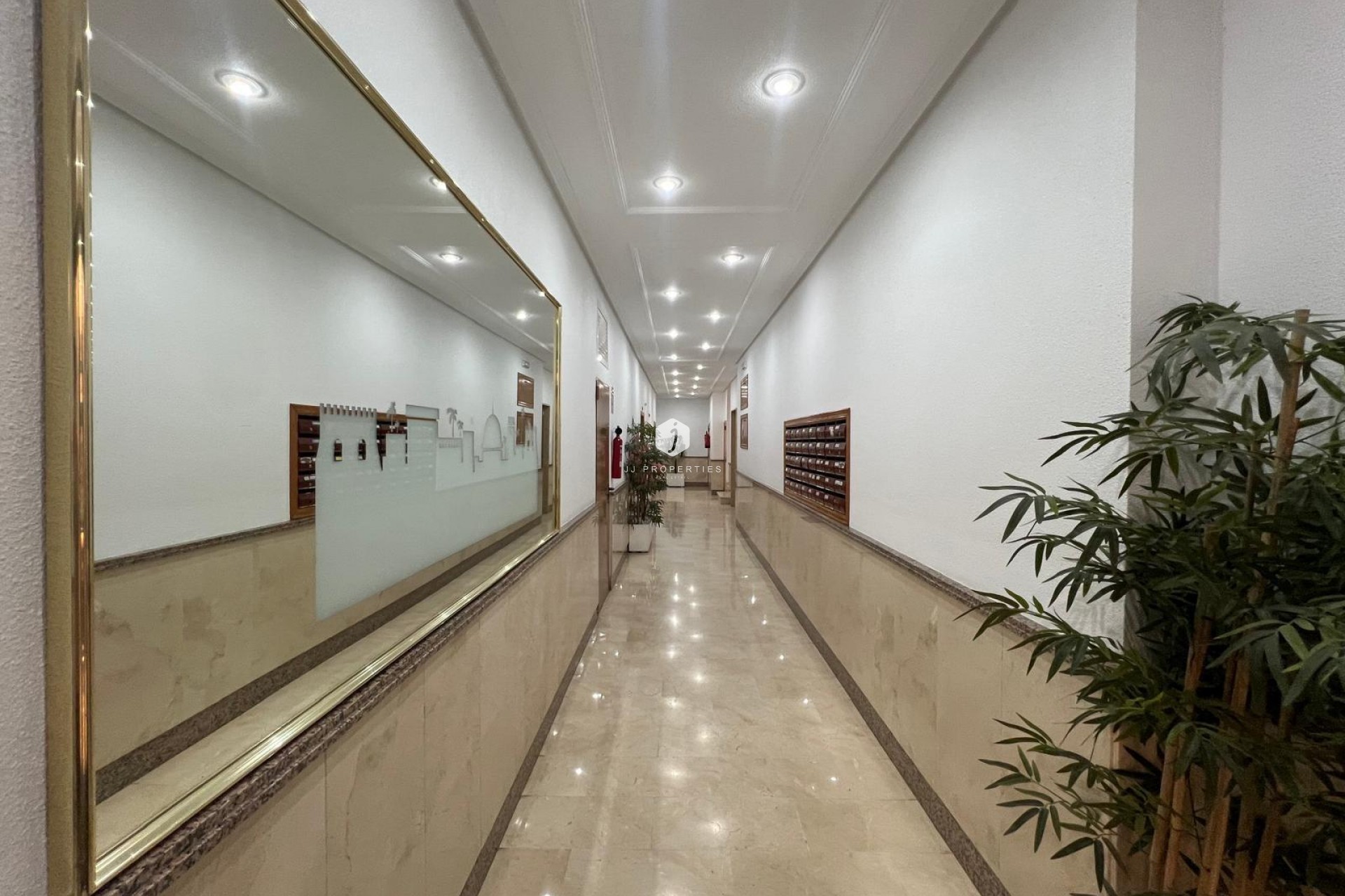 D'occasion - Appartement -
Torrevieja - Centro