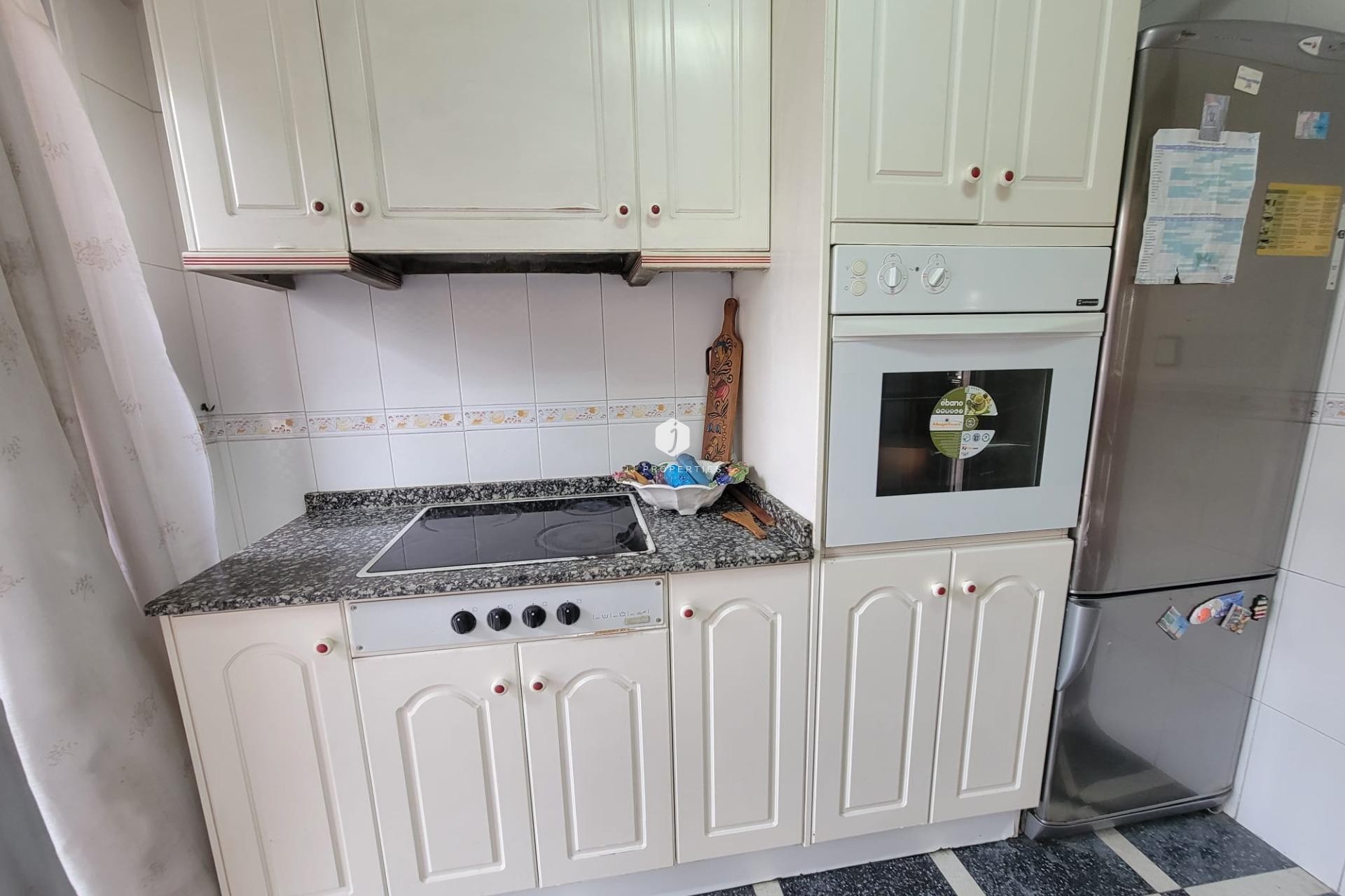 D'occasion - Appartement -
Torrevieja - Centro