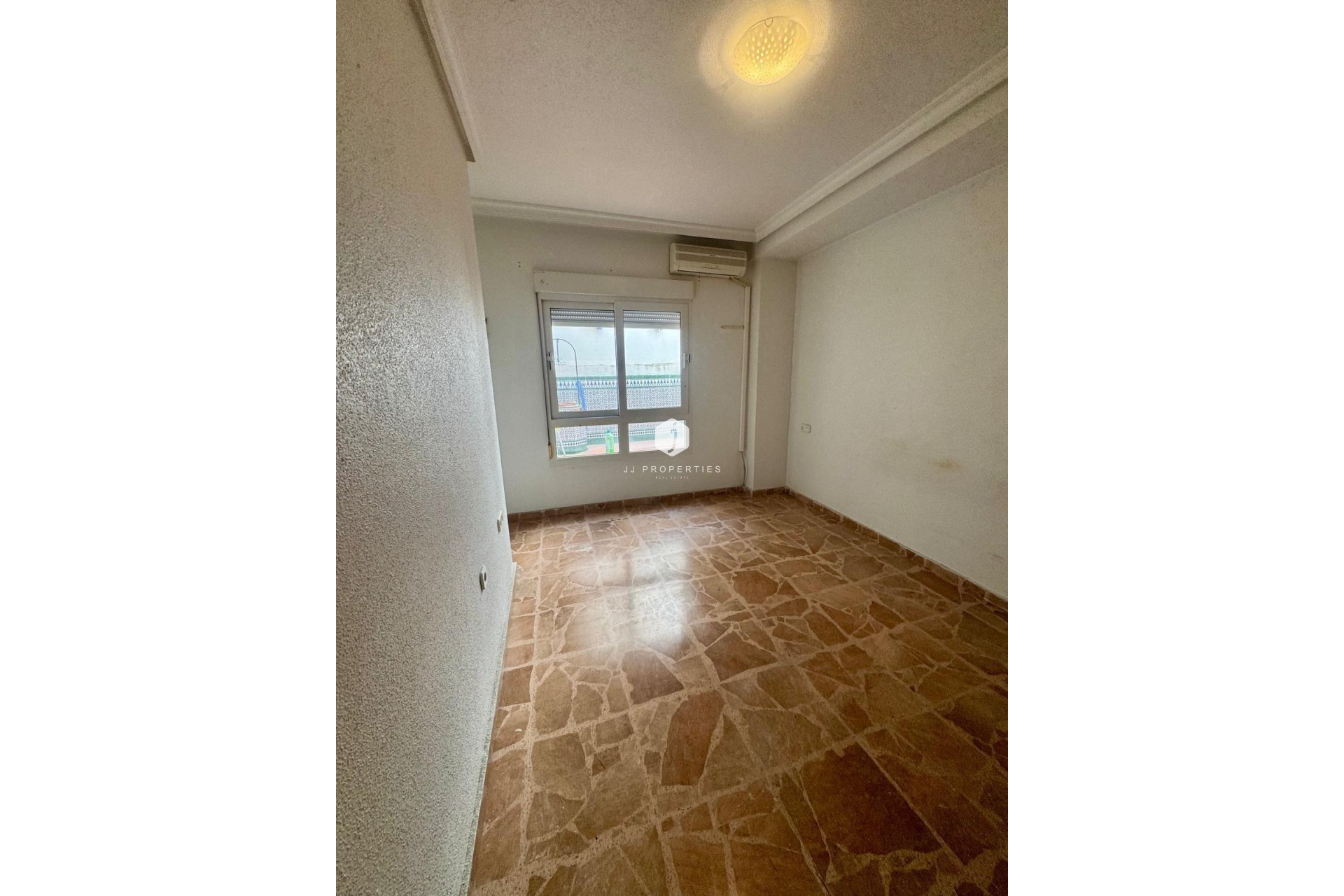 D'occasion - Appartement -
Torrevieja - Centro