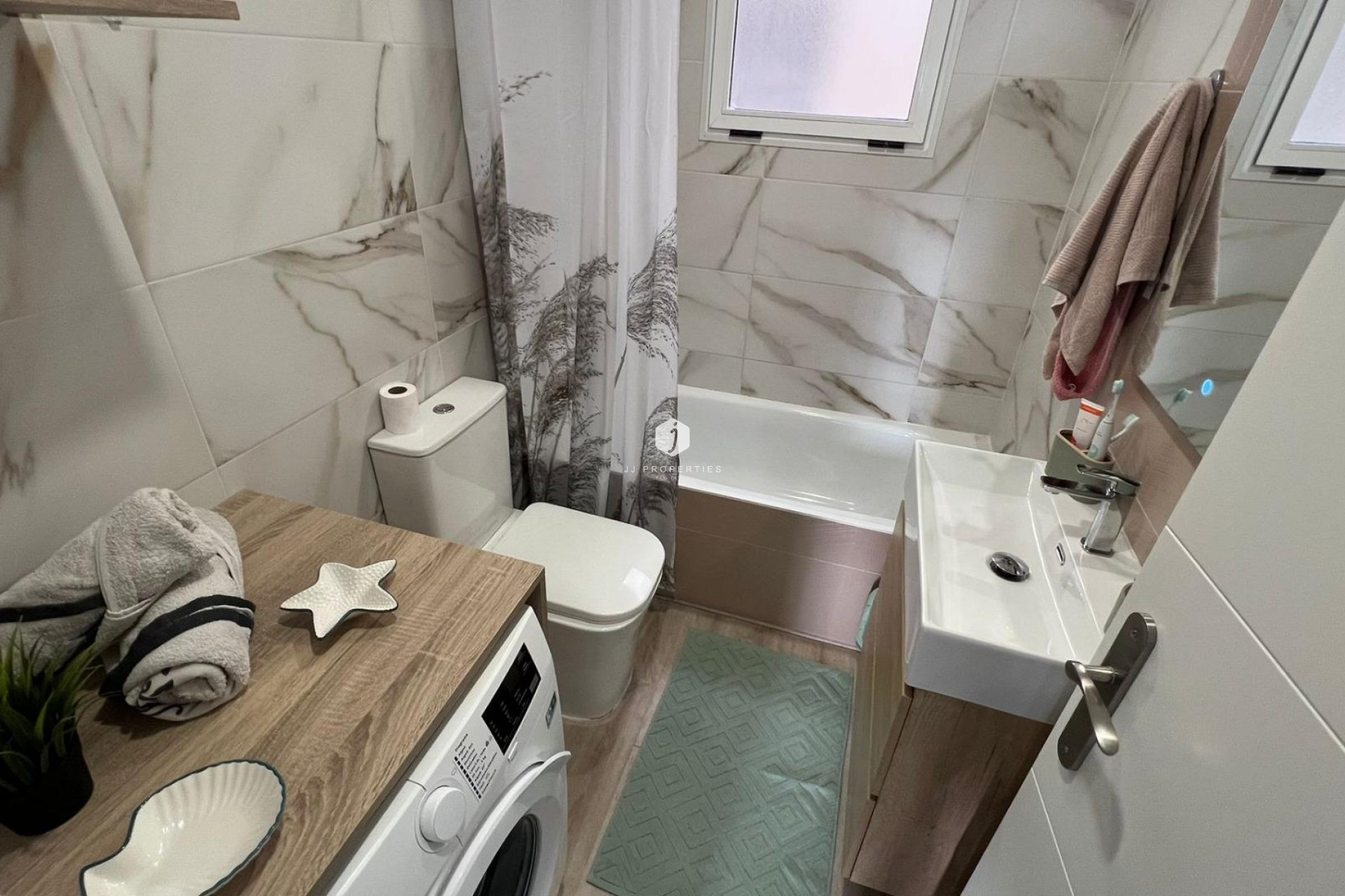 D'occasion - Appartement -
Torrevieja - Centro