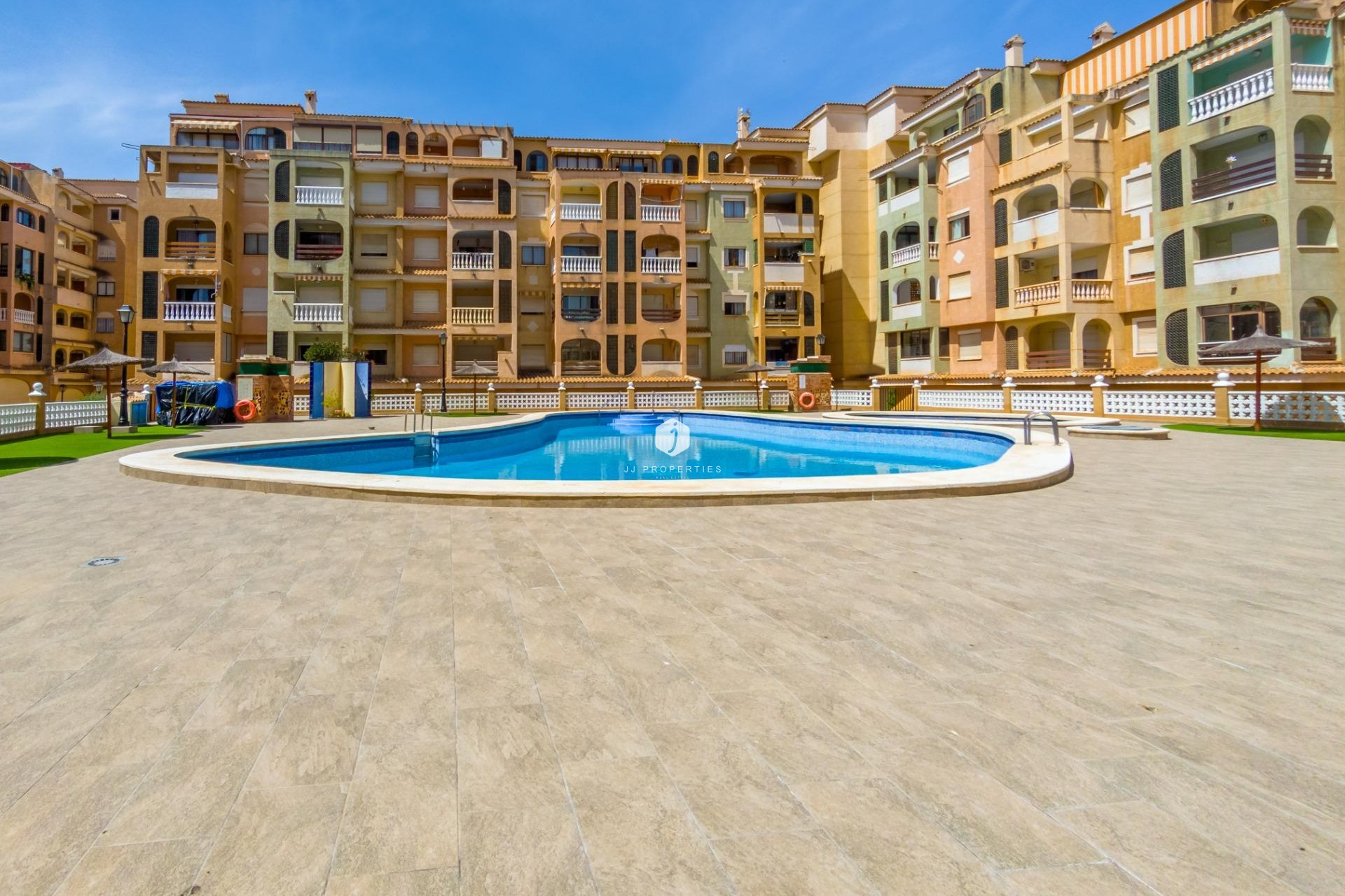 D'occasion - Appartement -
Torrevieja - Centro