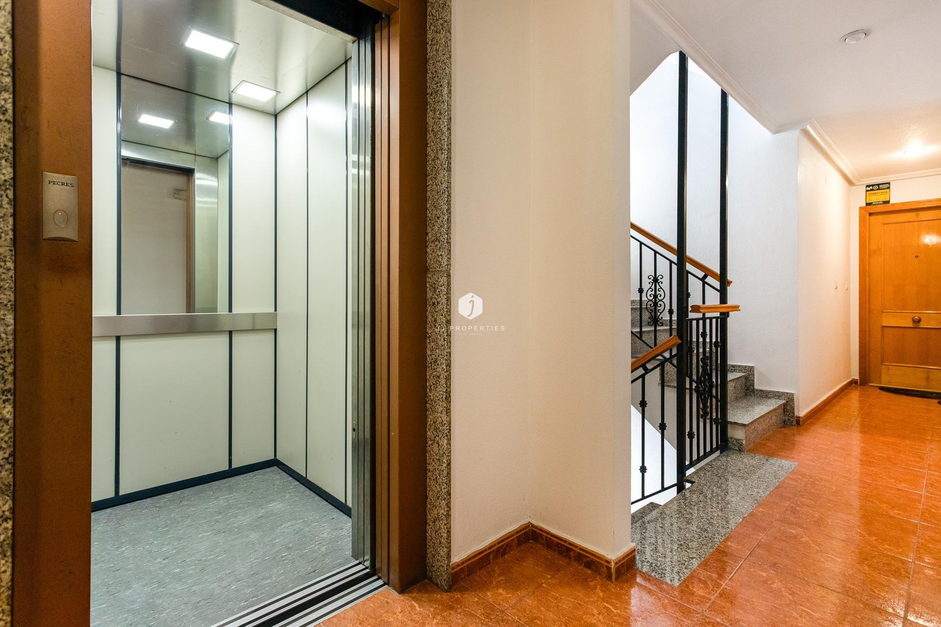 D'occasion - Appartement -
Torrevieja - Centro