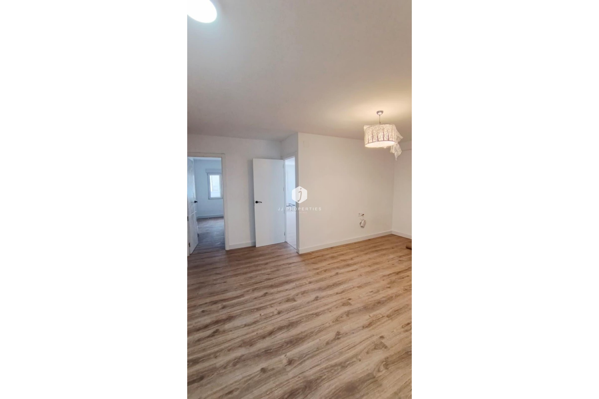 D'occasion - Appartement -
Torrevieja - Centro