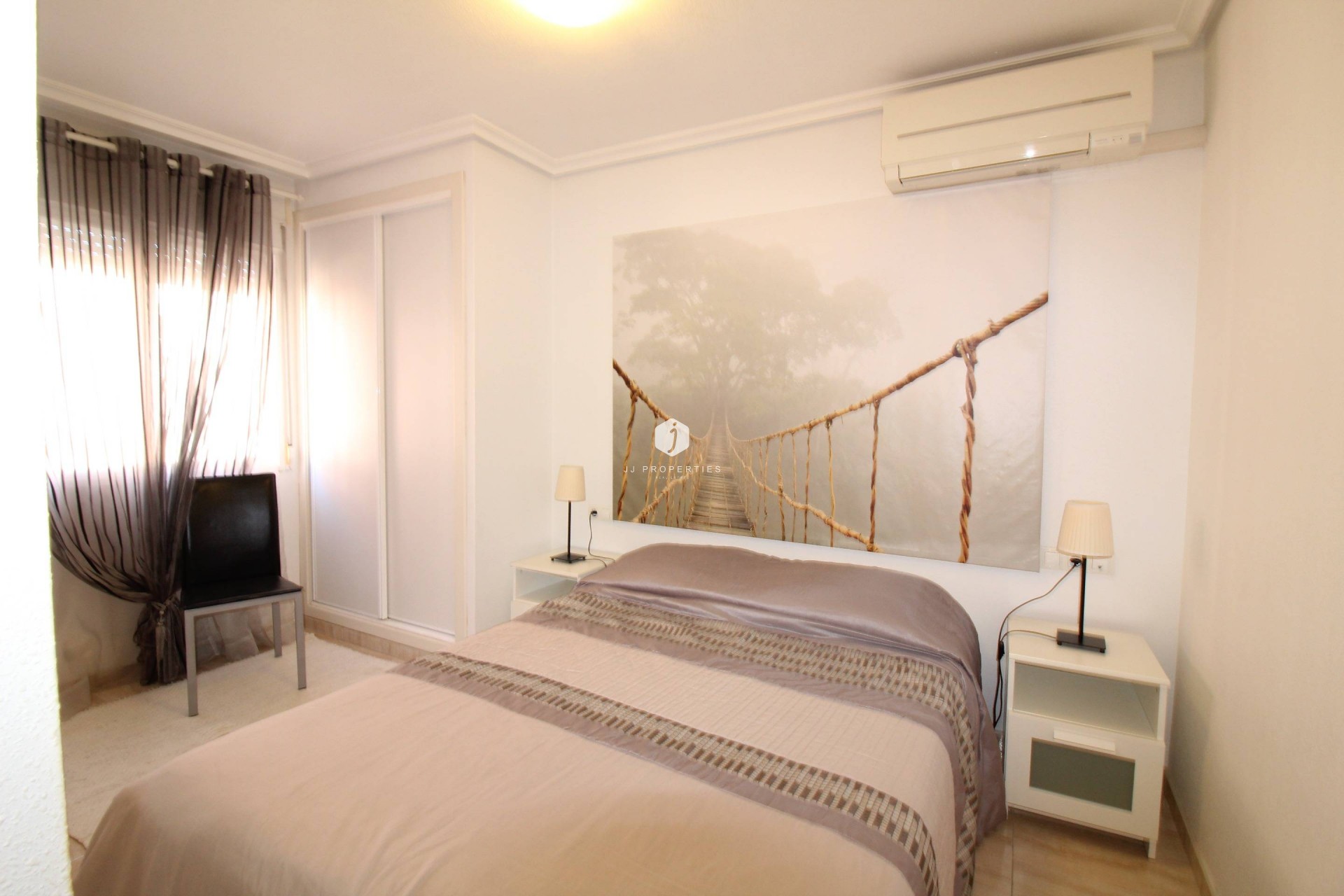 D'occasion - Appartement -
Torrevieja - Centro