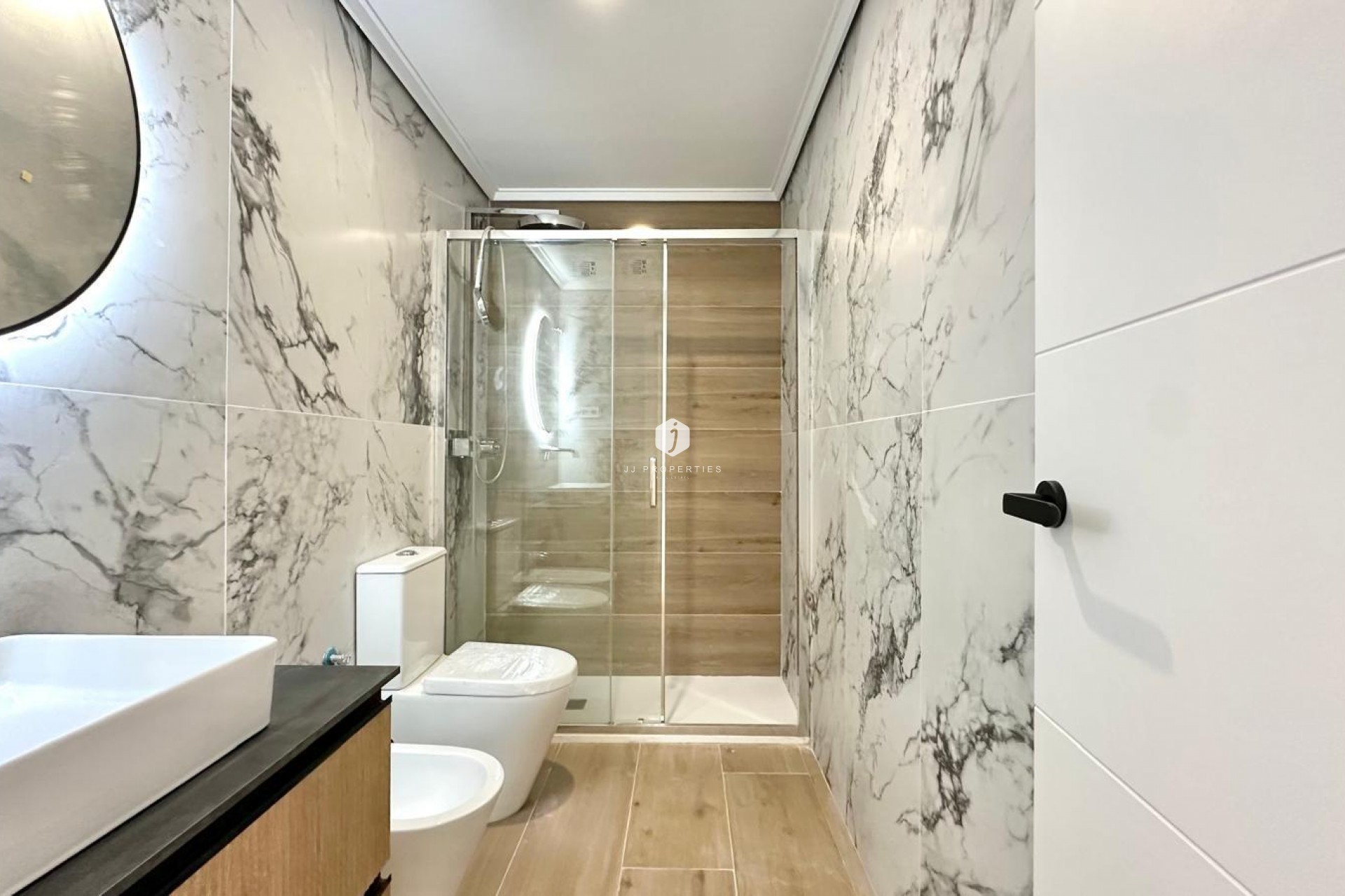 D'occasion - Appartement -
Torrevieja - Centro