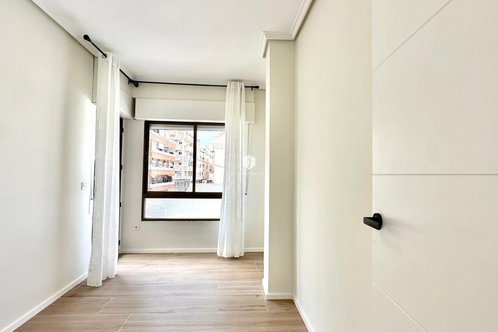 D'occasion - Appartement -
Torrevieja - Centro