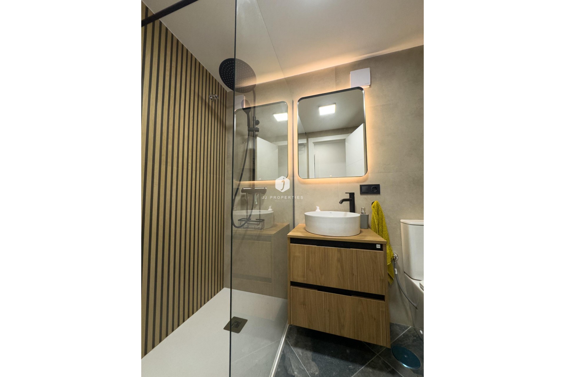 D'occasion - Appartement -
Torrevieja - Centro
