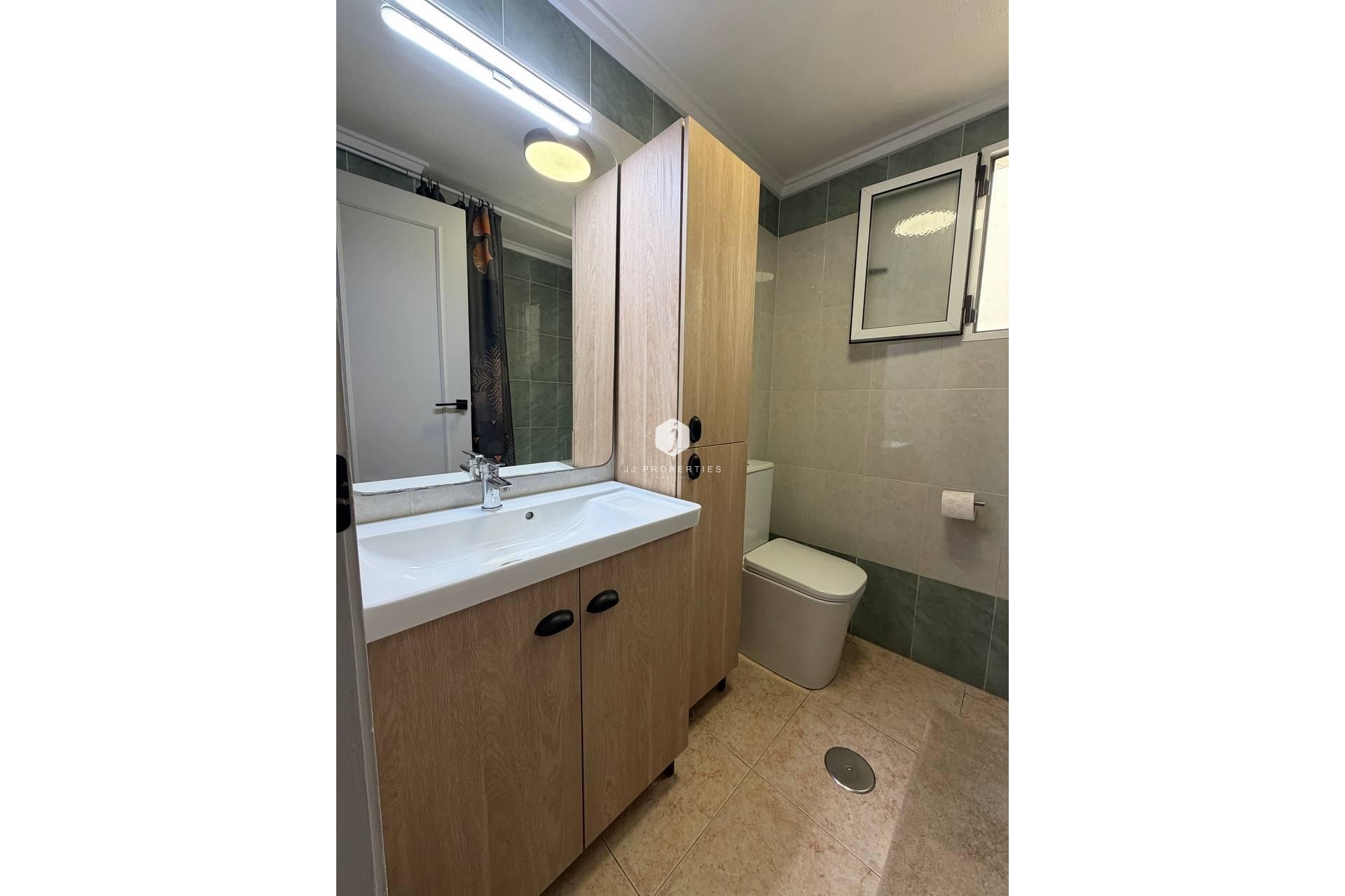 D'occasion - Appartement -
Torrevieja - Centro