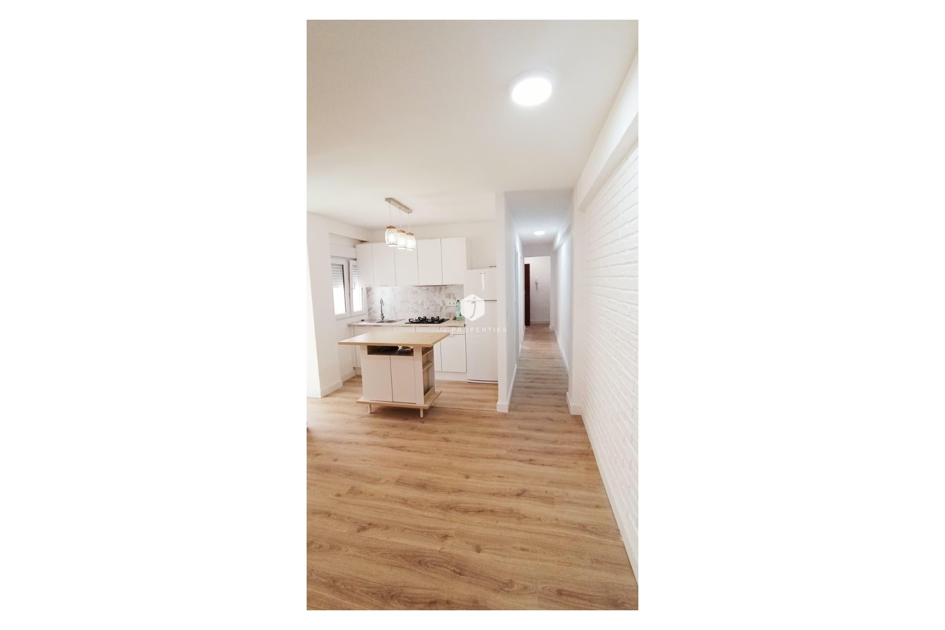 D'occasion - Appartement -
Torrevieja - Centro