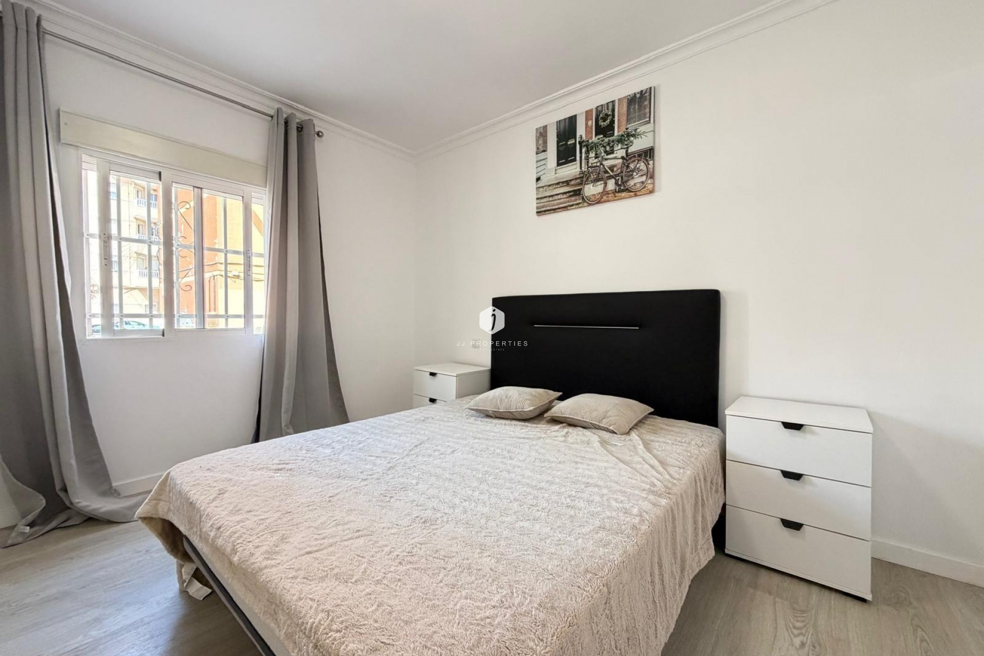 D'occasion - Appartement -
Torrevieja - Centro
