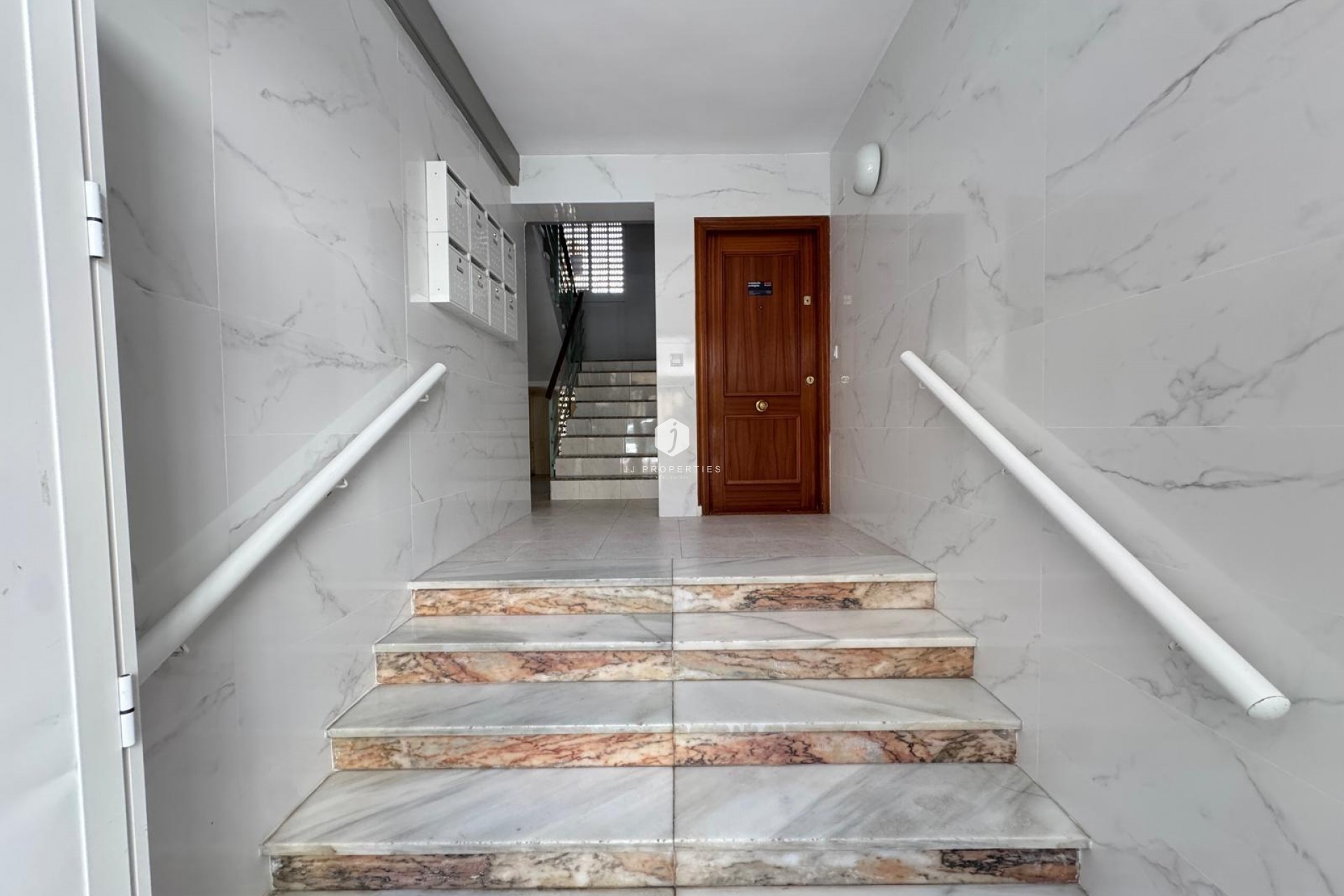 D'occasion - Appartement -
Torrevieja - Centro