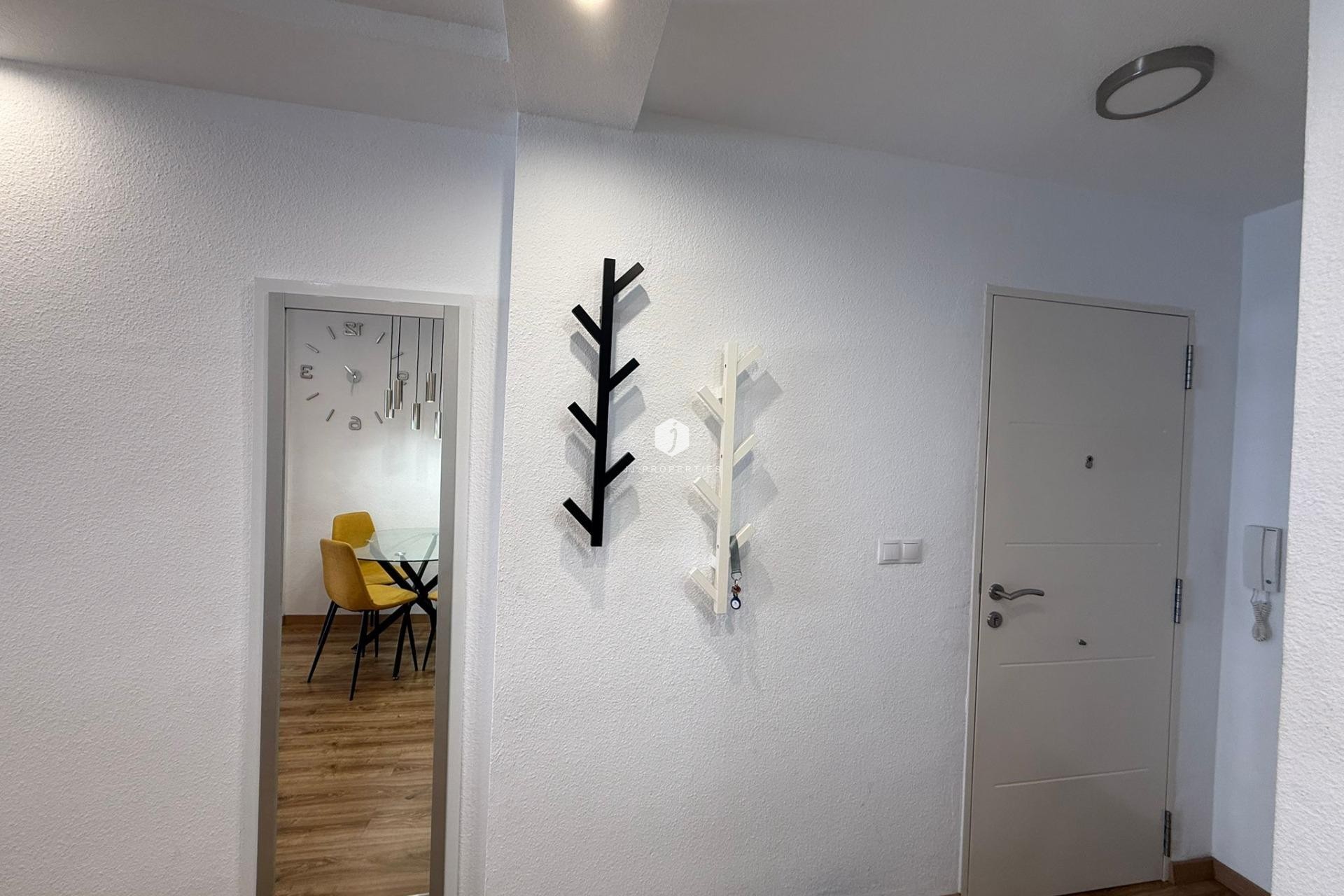 D'occasion - Appartement -
Torrevieja - Centro