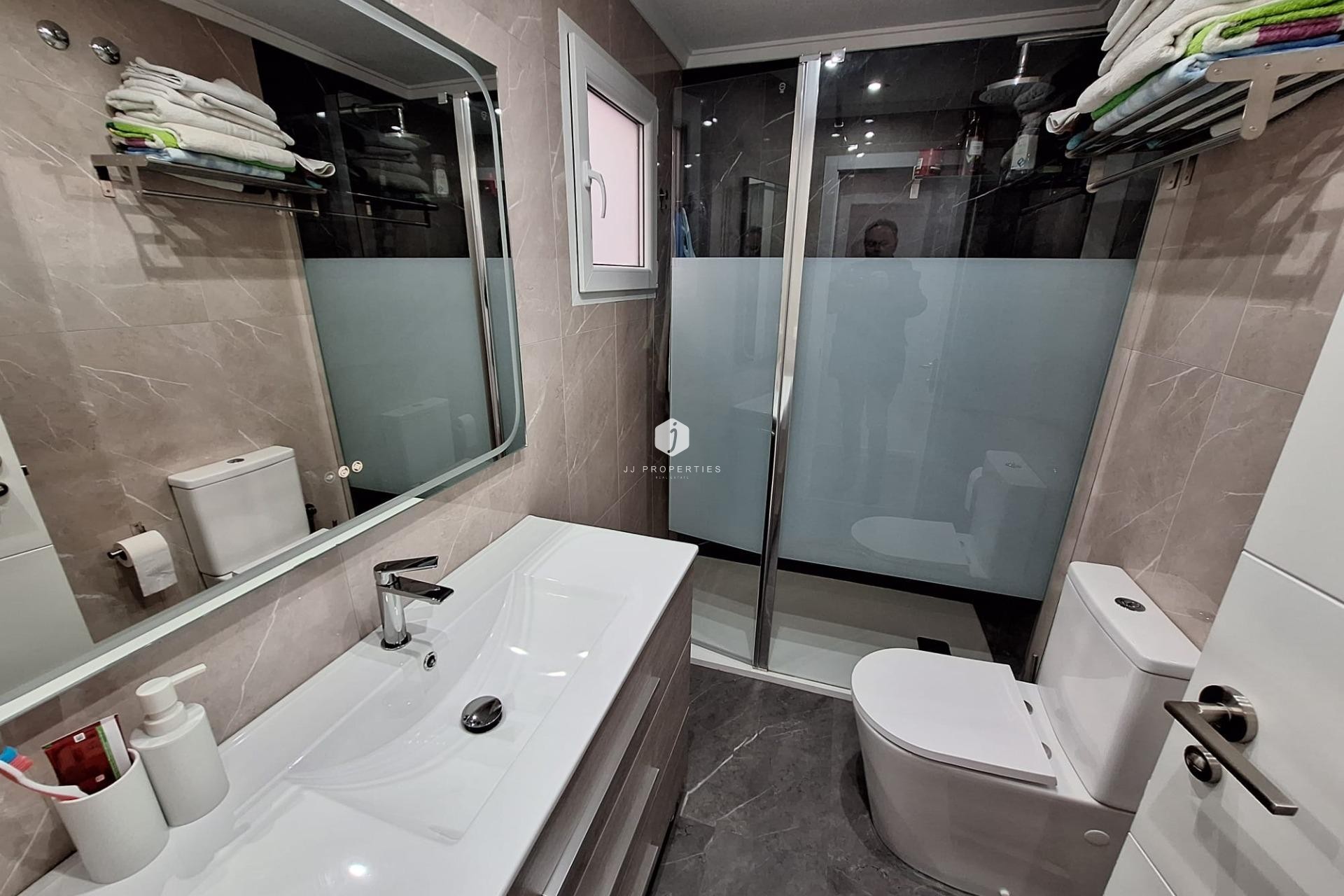 D'occasion - Appartement -
Torrevieja - Centro