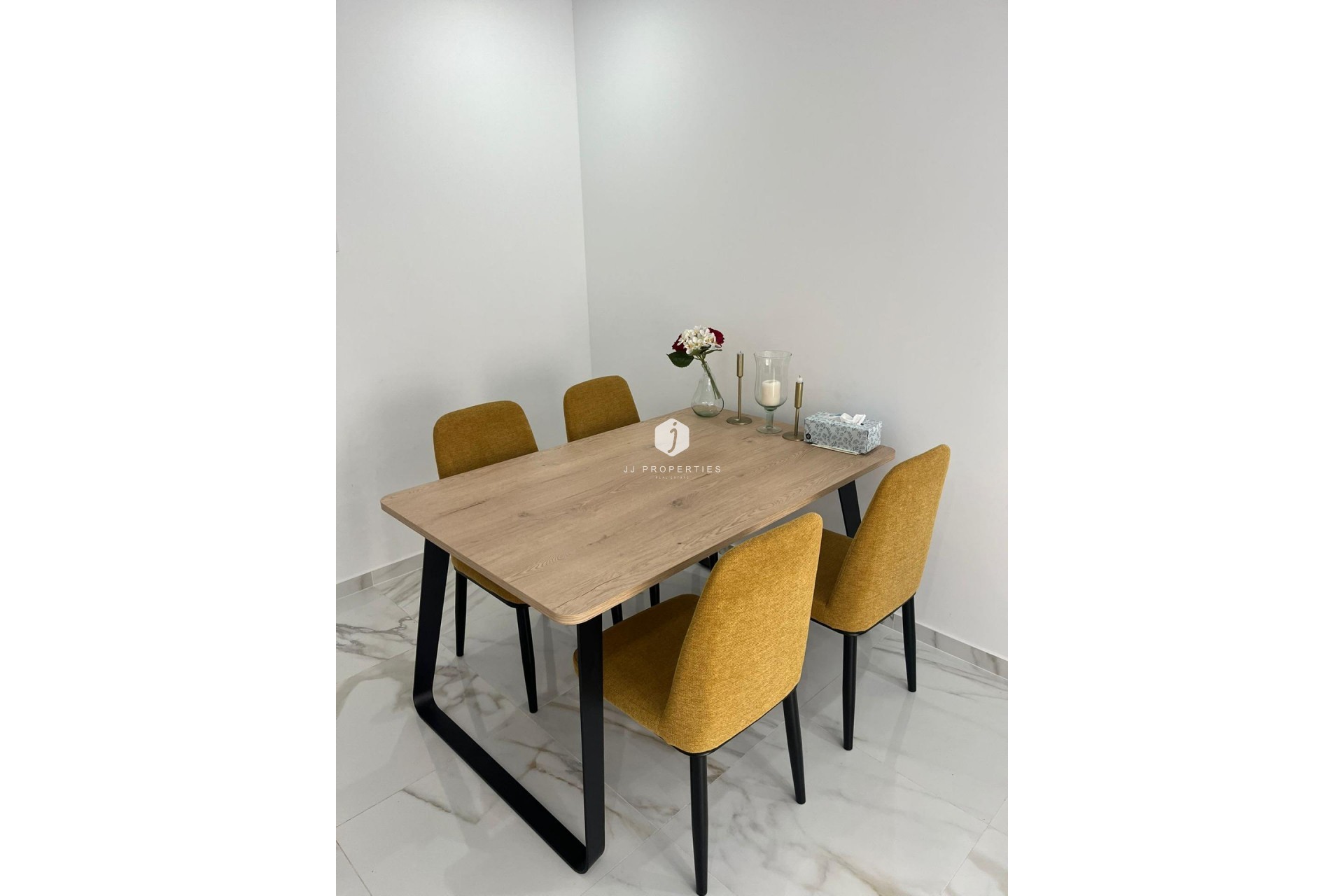 D'occasion - Appartement -
Torrevieja - Centro
