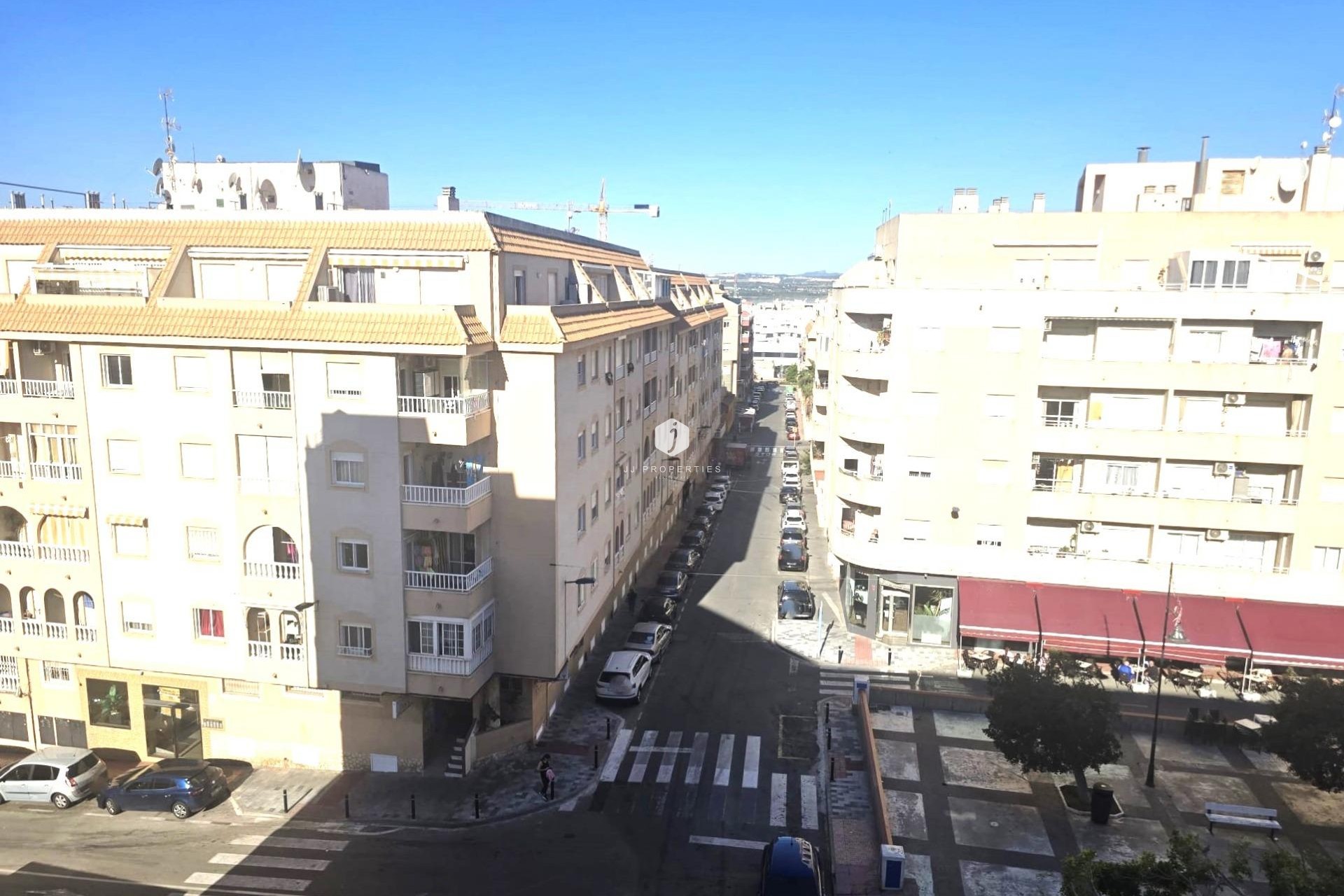 D'occasion - Appartement -
Torrevieja - Centro