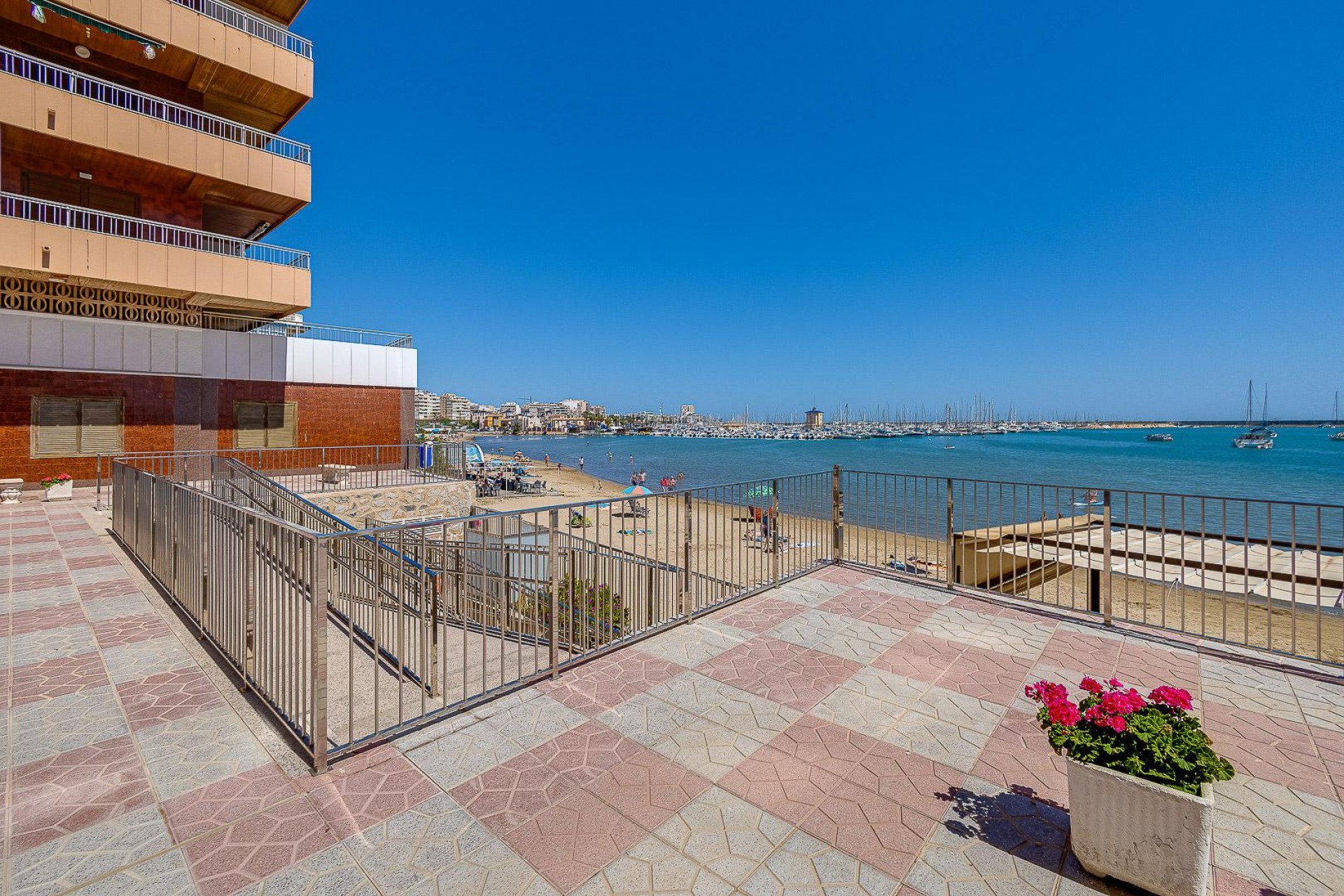 D'occasion - Appartement -
Torrevieja - Costa Blanca