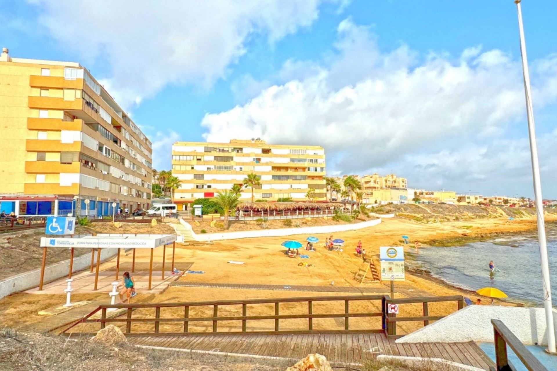 D'occasion - Appartement -
Torrevieja - Costa Blanca