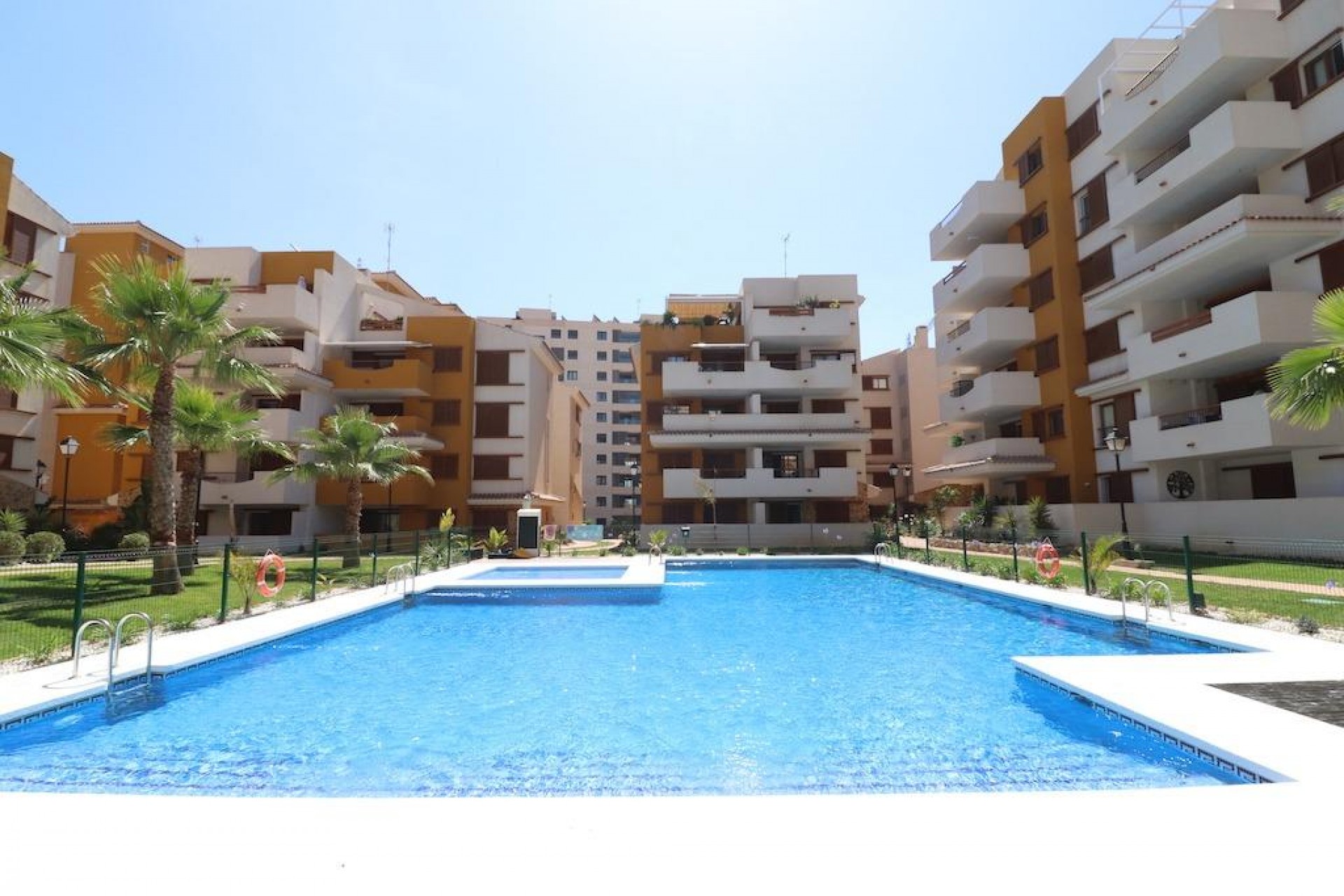 D'occasion - Appartement -
Torrevieja - Costa Blanca