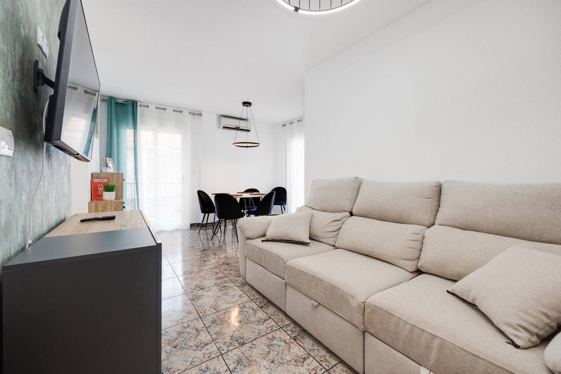 D'occasion - Appartement -
Torrevieja - Costa Blanca