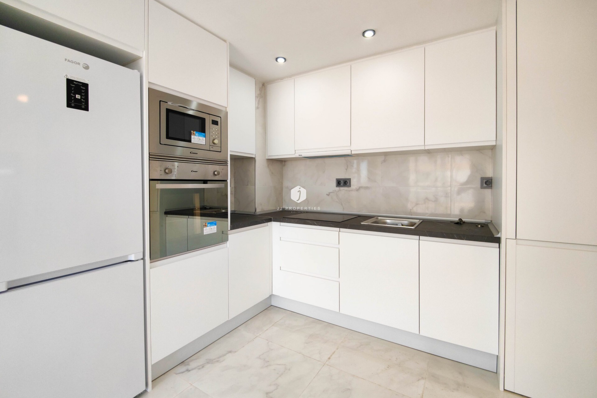 D'occasion - Appartement -
Torrevieja - Costa Blanca