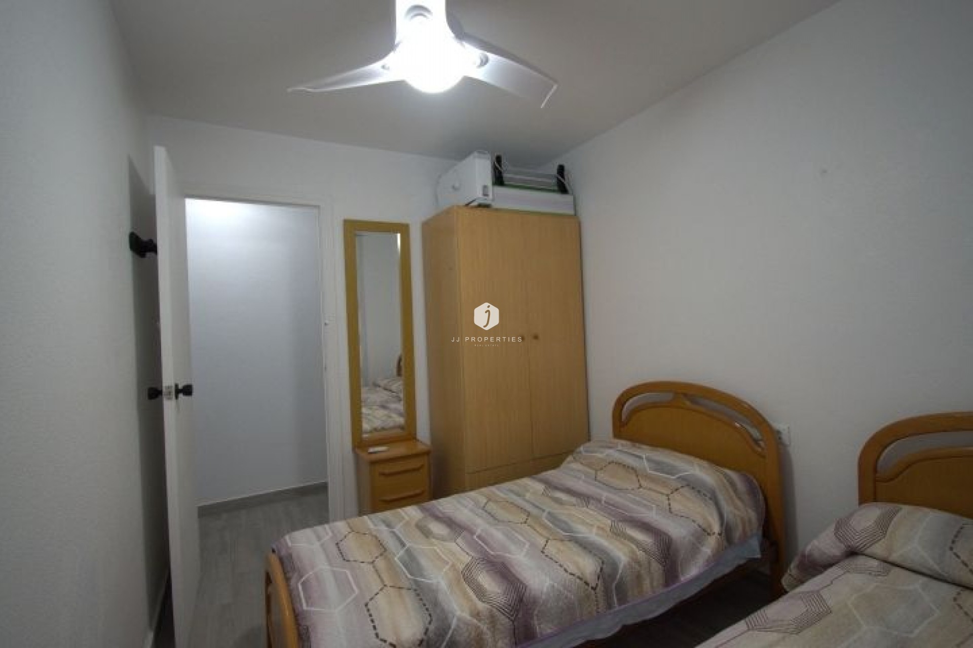 D'occasion - Appartement -
Torrevieja - Costa Blanca
