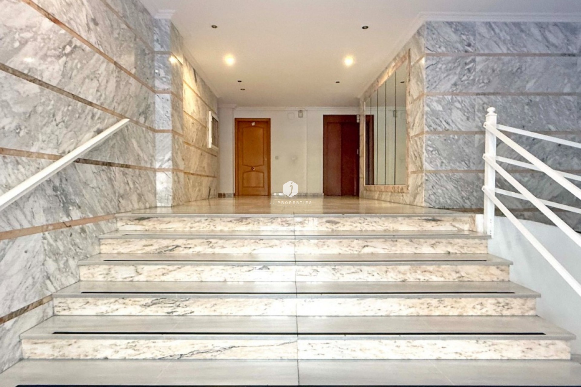 D'occasion - Appartement -
Torrevieja - Costa Blanca