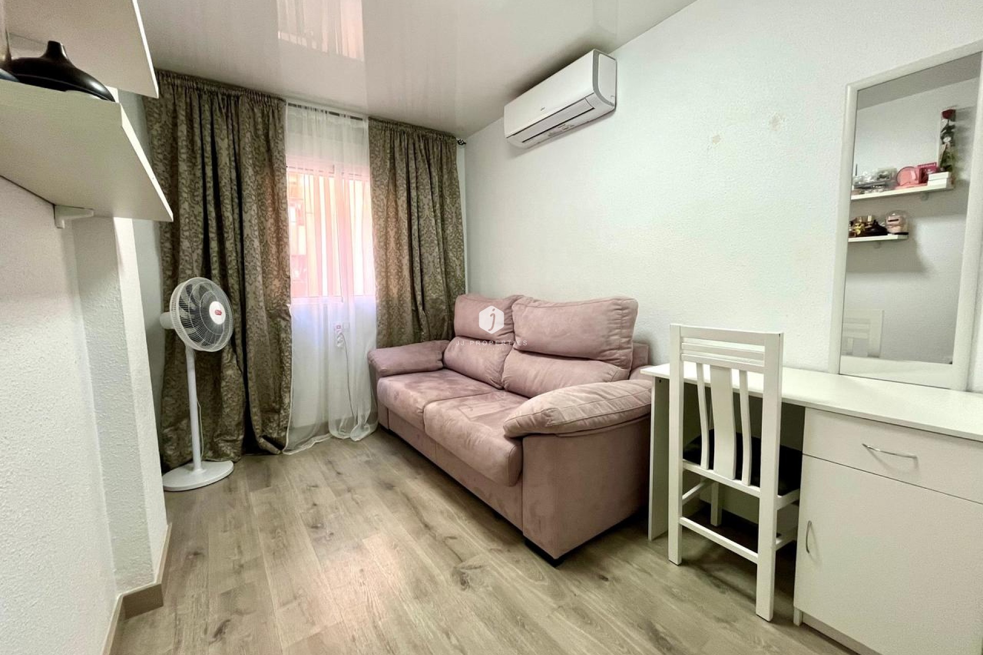 D'occasion - Appartement -
Torrevieja - Costa Blanca