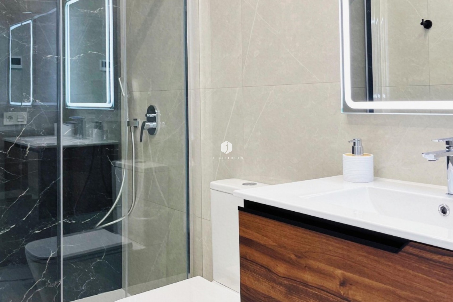 D'occasion - Appartement -
Torrevieja - Costa Blanca