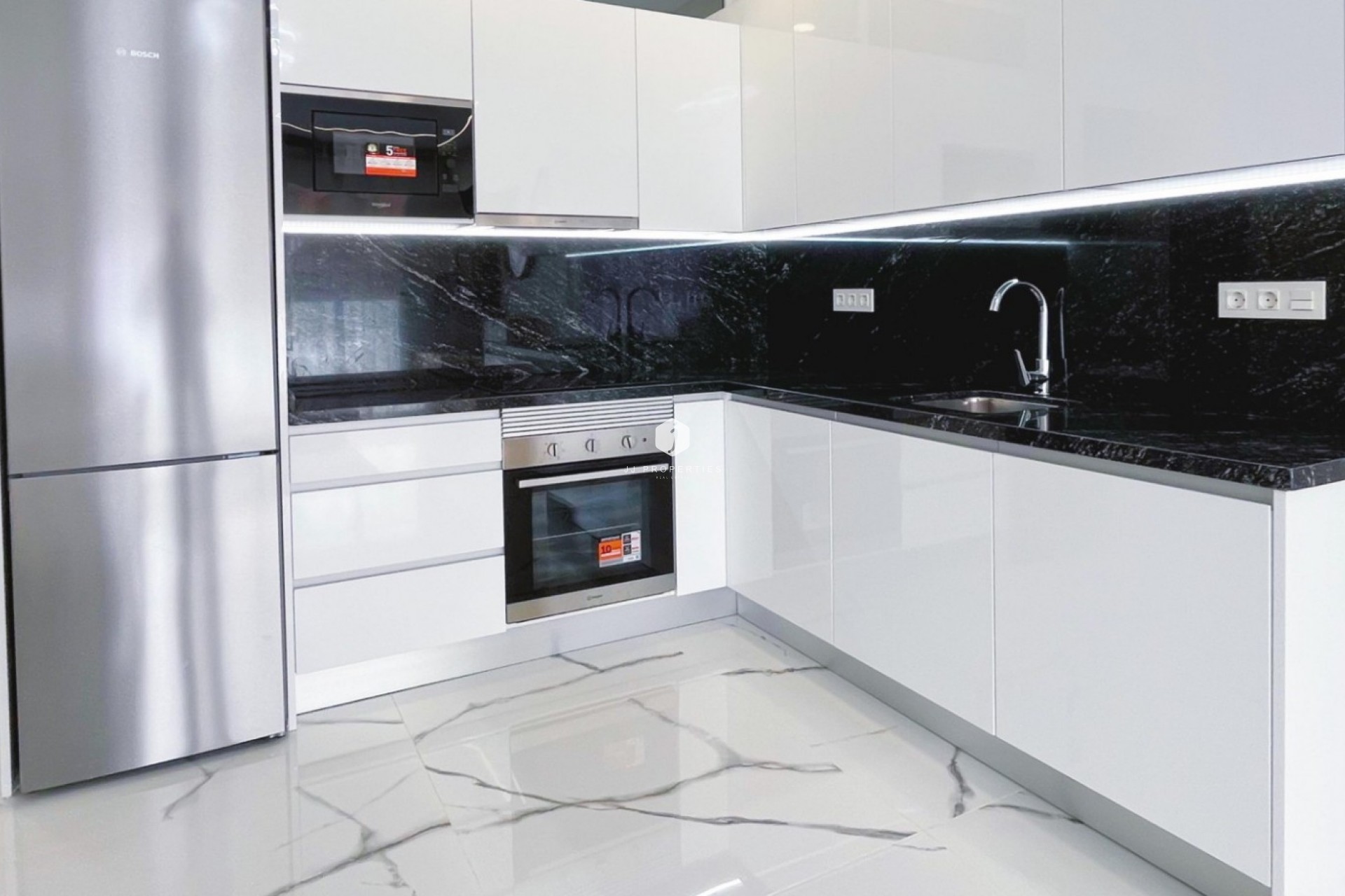 D'occasion - Appartement -
Torrevieja - Costa Blanca