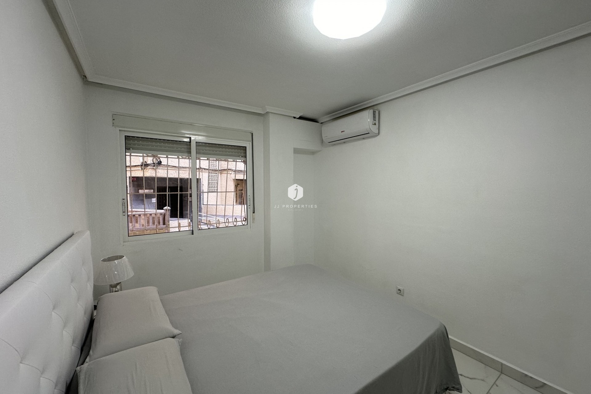 D'occasion - Appartement -
Torrevieja - Costa Blanca