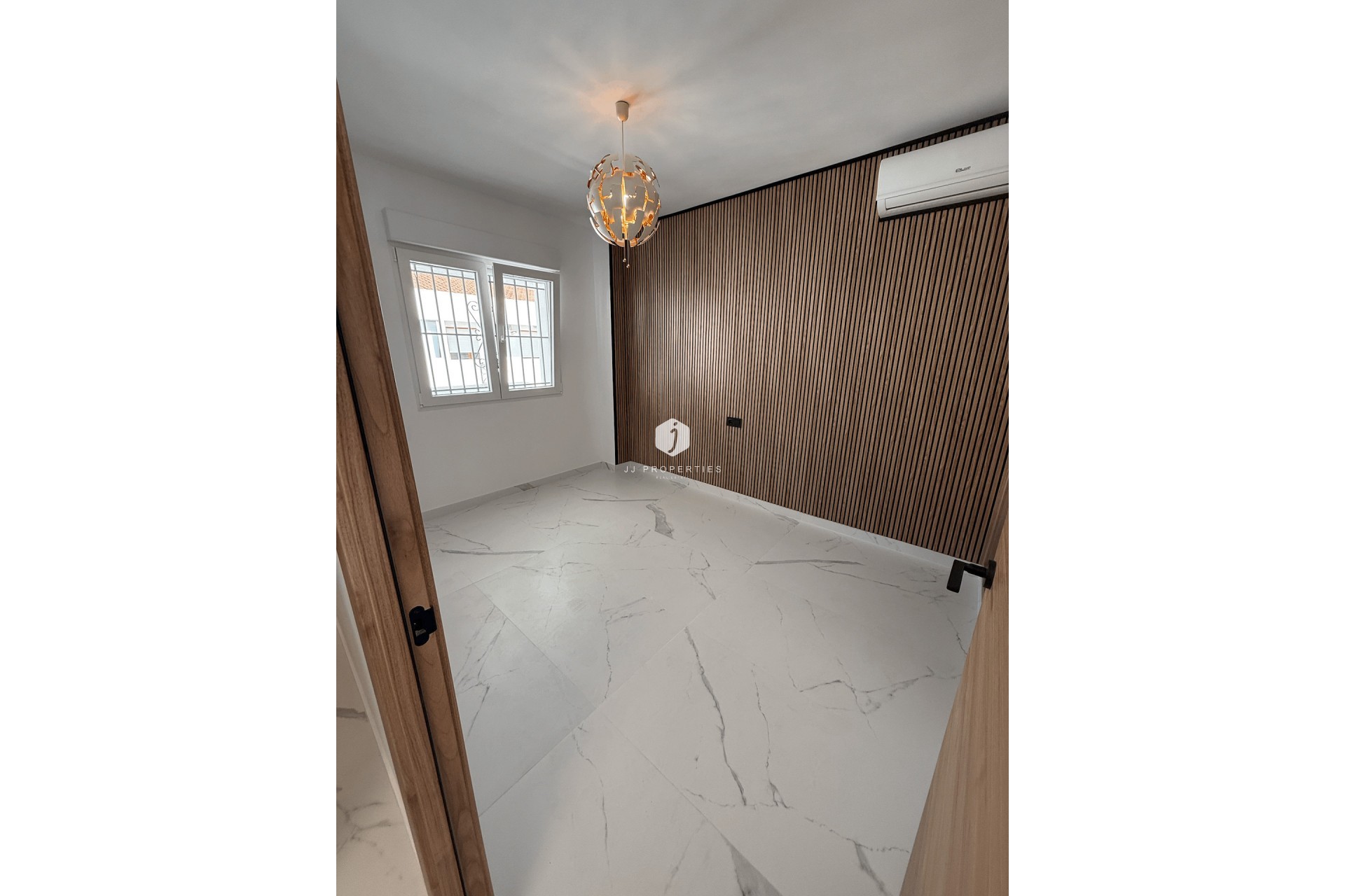 D'occasion - Appartement -
Torrevieja - Costa Blanca