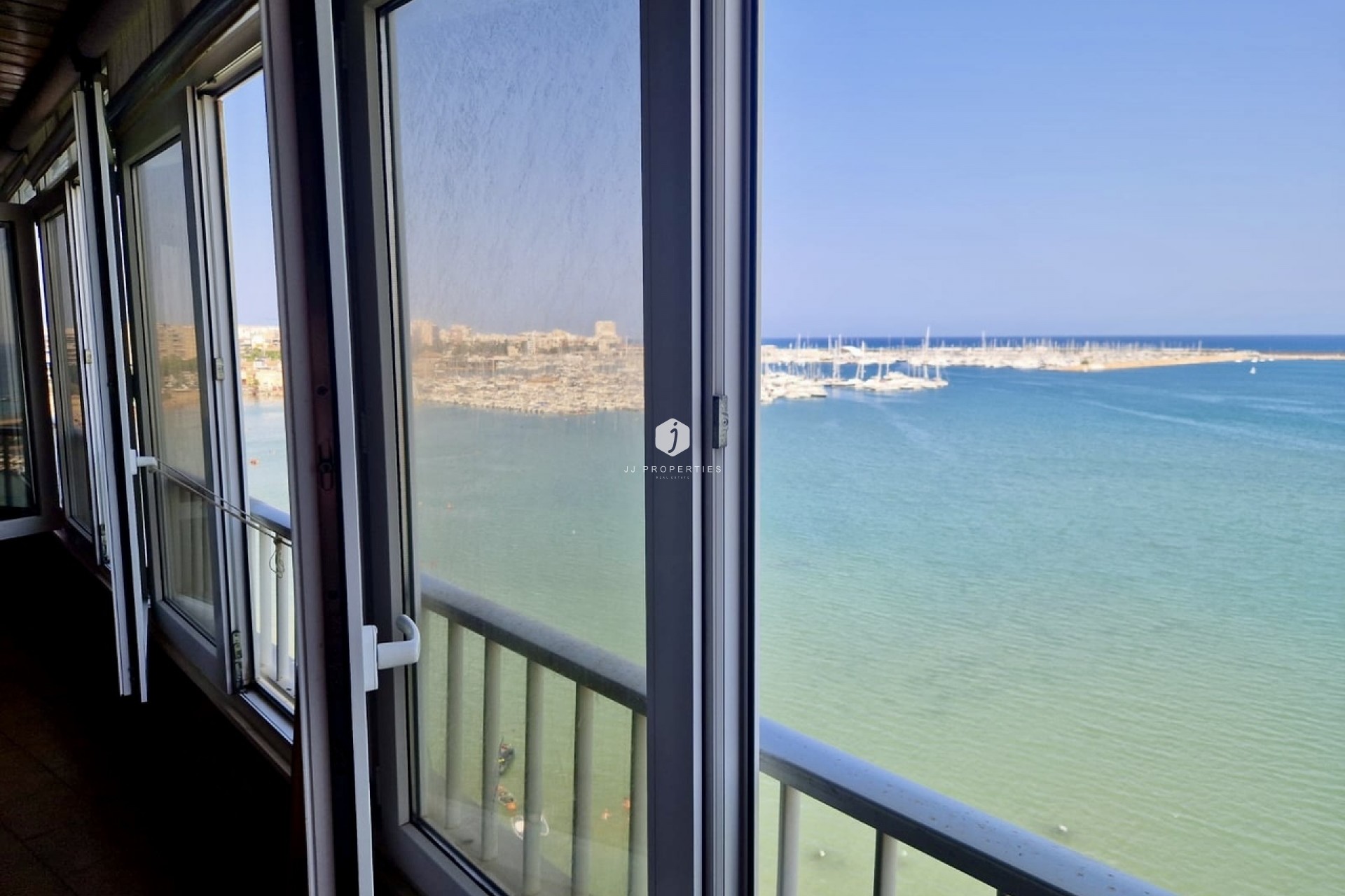 D'occasion - Appartement -
Torrevieja - Costa Blanca