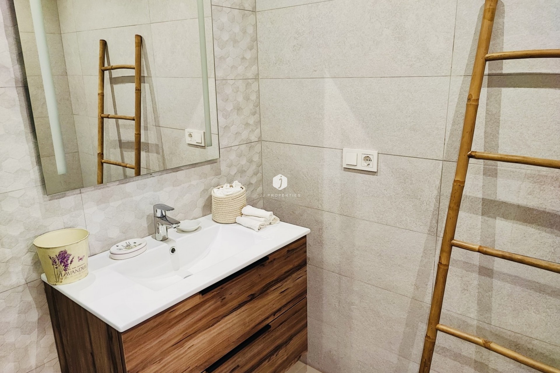 D'occasion - Appartement -
Torrevieja - Costa Blanca