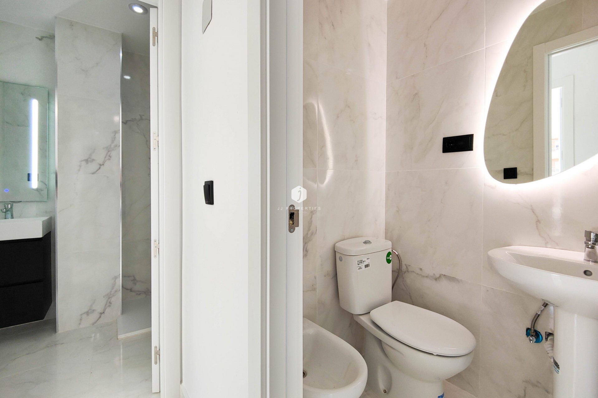 D'occasion - Appartement -
Torrevieja - Costa Blanca