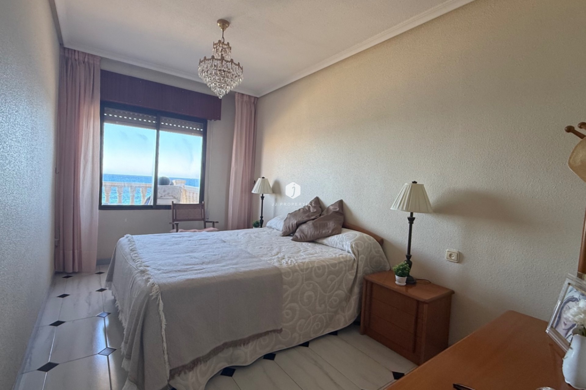 D'occasion - Appartement -
Torrevieja - Costa Blanca
