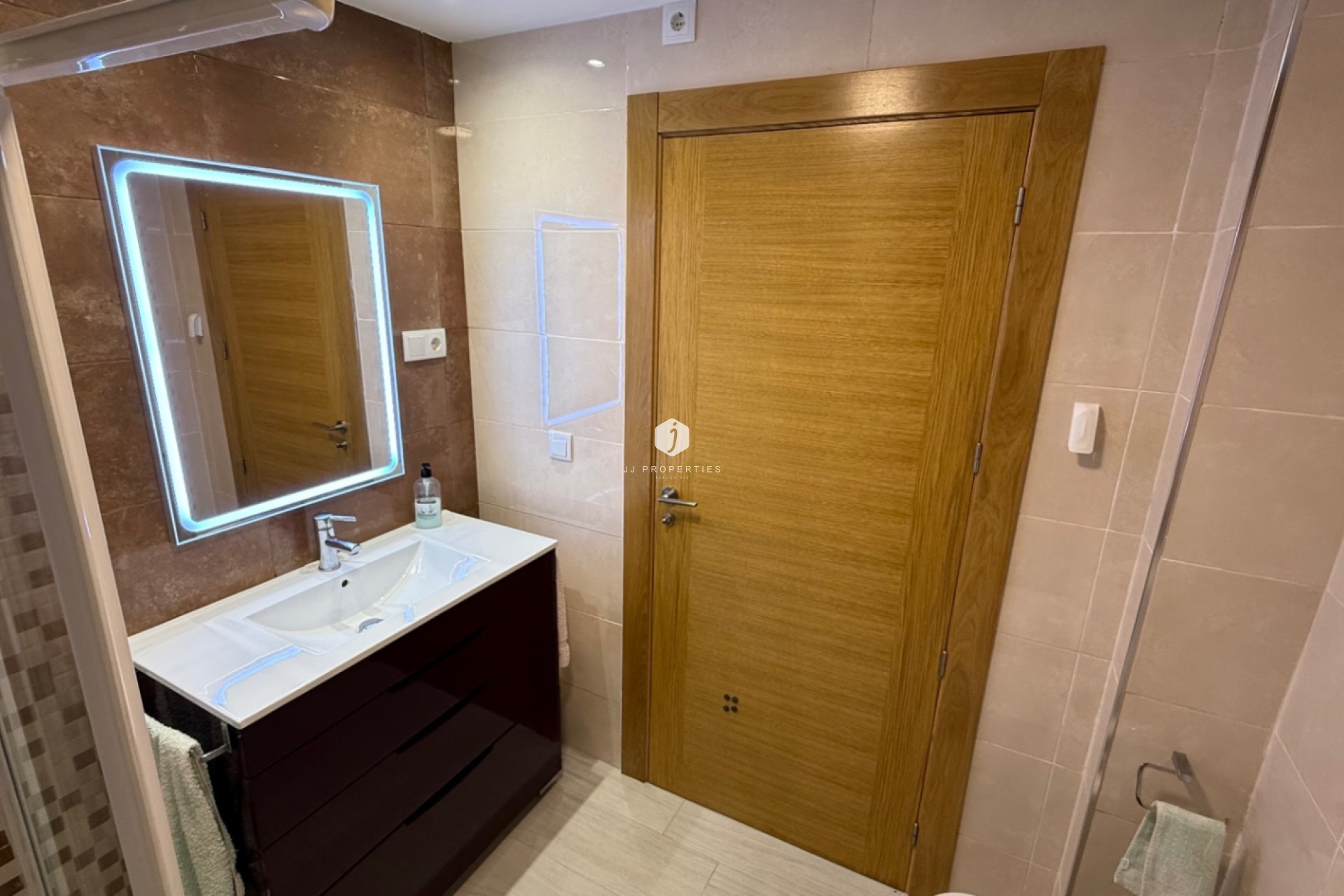 D'occasion - Appartement -
Torrevieja - Costa Blanca