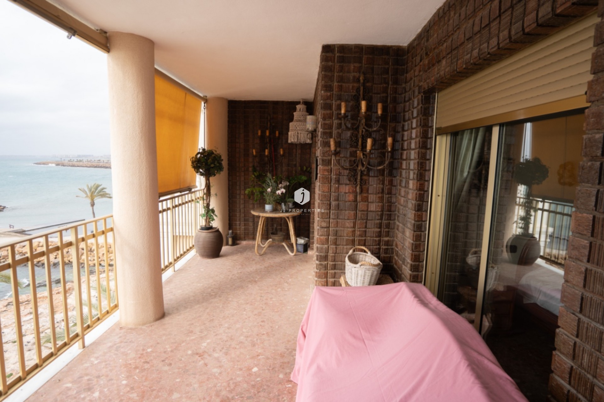 D'occasion - Appartement -
Torrevieja - Costa Blanca
