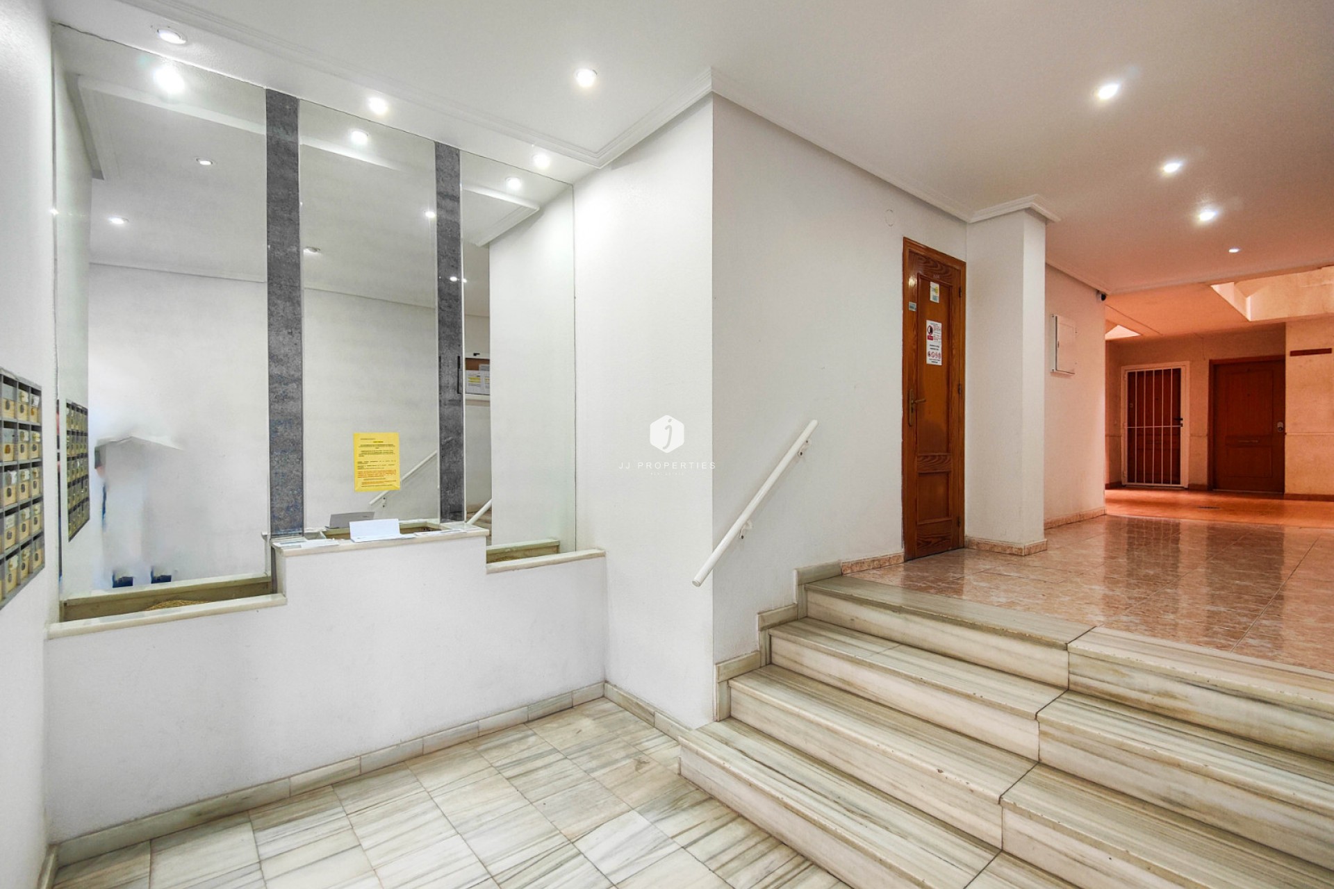 D'occasion - Appartement -
Torrevieja - Costa Blanca