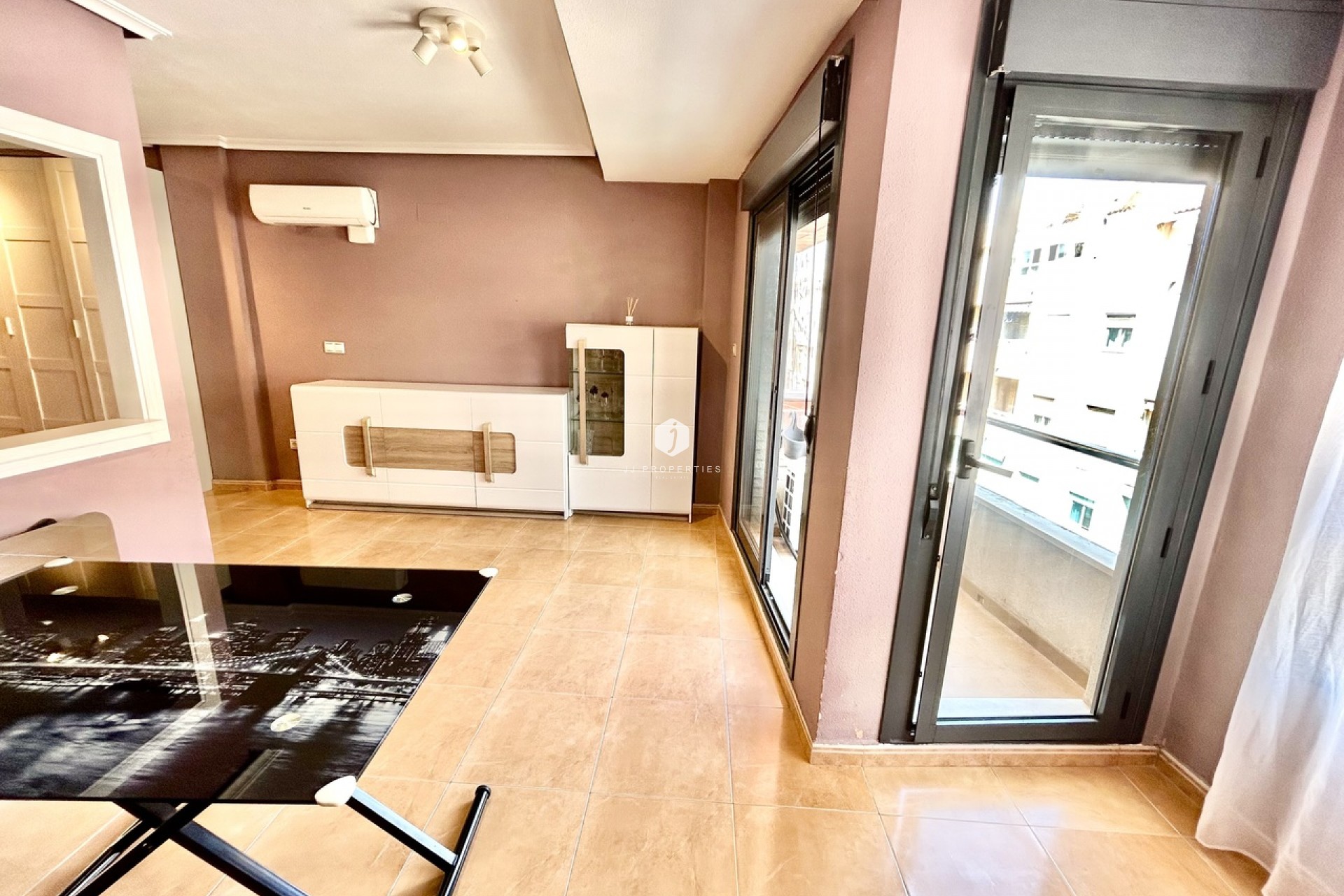 D'occasion - Appartement -
Torrevieja - Costa Blanca