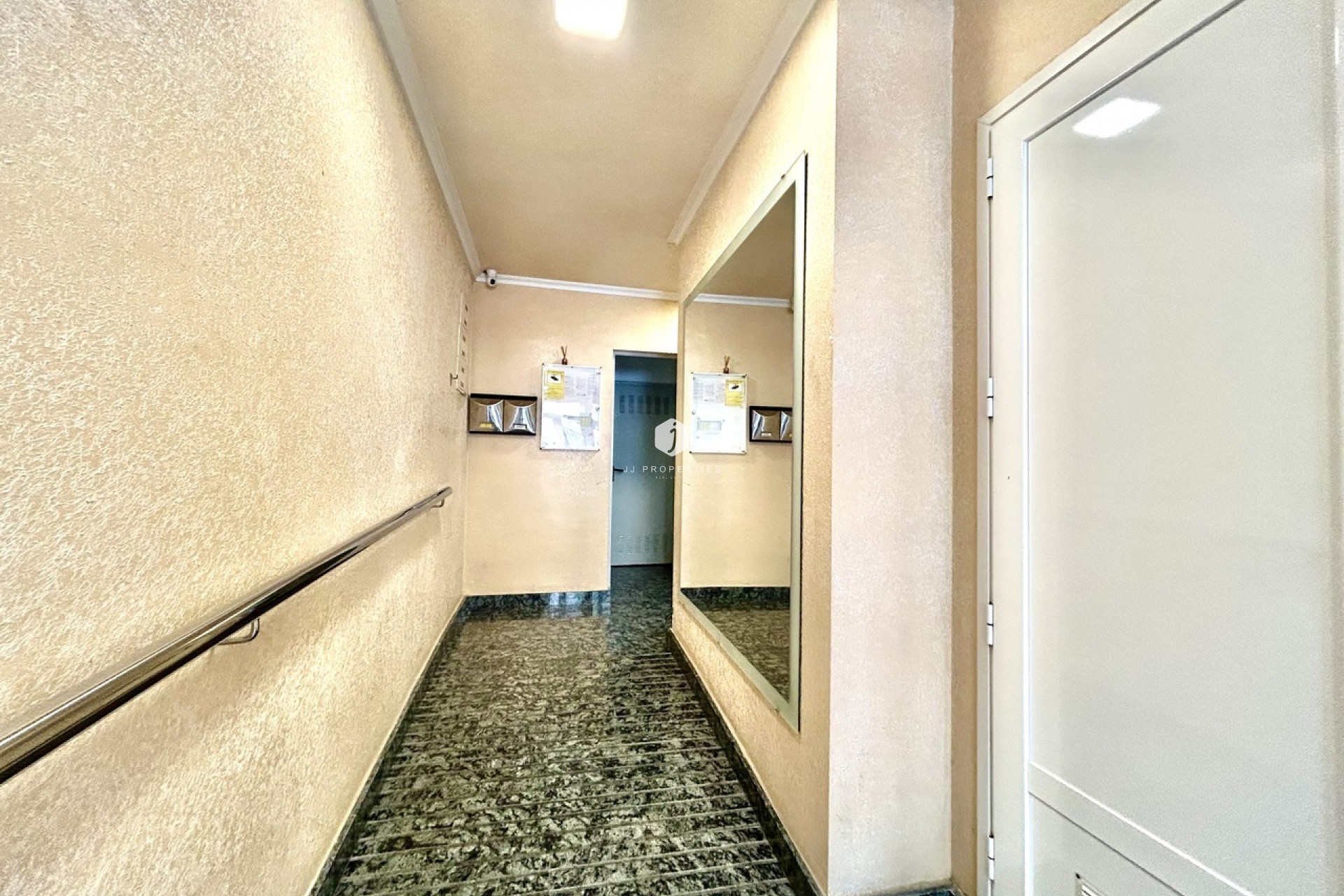 D'occasion - Appartement -
Torrevieja - Costa Blanca