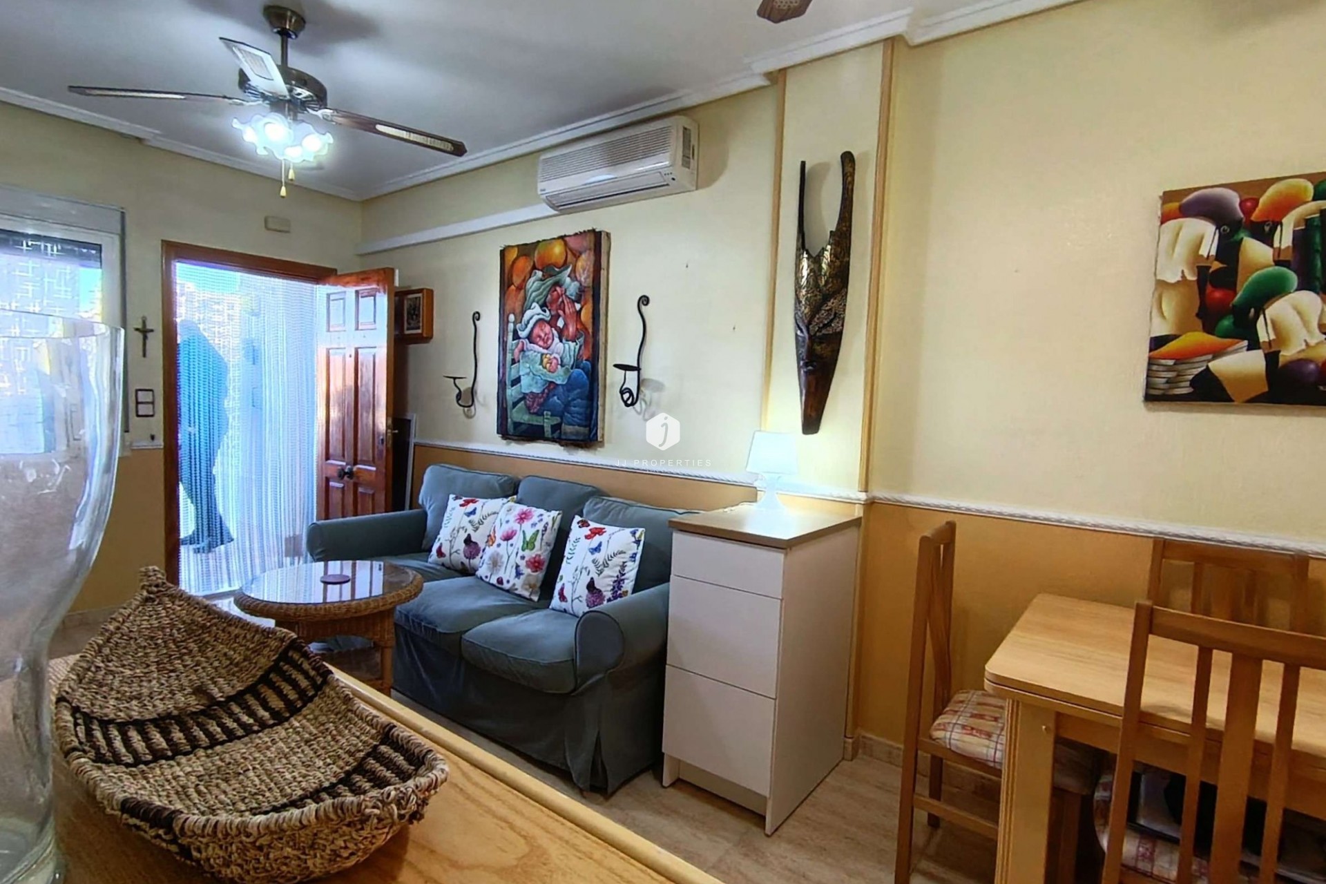 D'occasion - Appartement -
Torrevieja - Costa Blanca