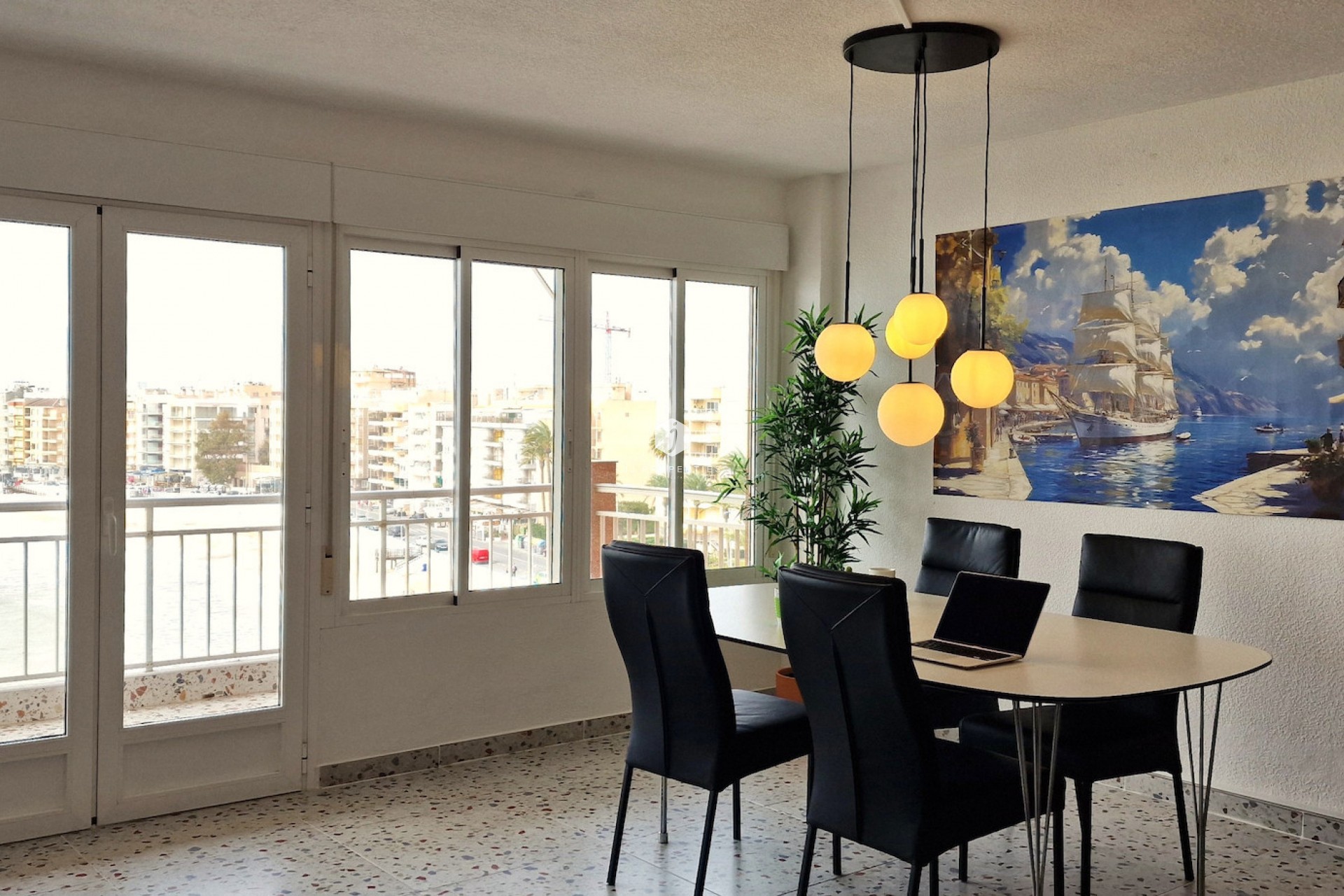 D'occasion - Appartement -
Torrevieja - Costa Blanca