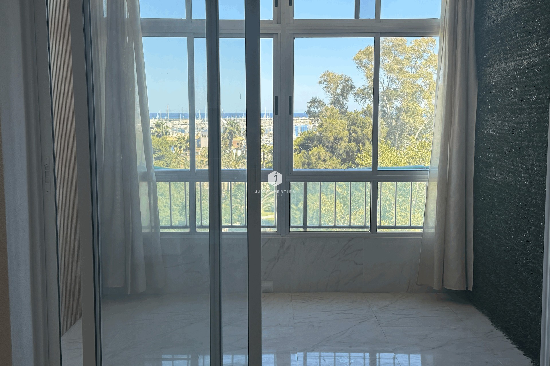 D'occasion - Appartement -
Torrevieja - Costa Blanca